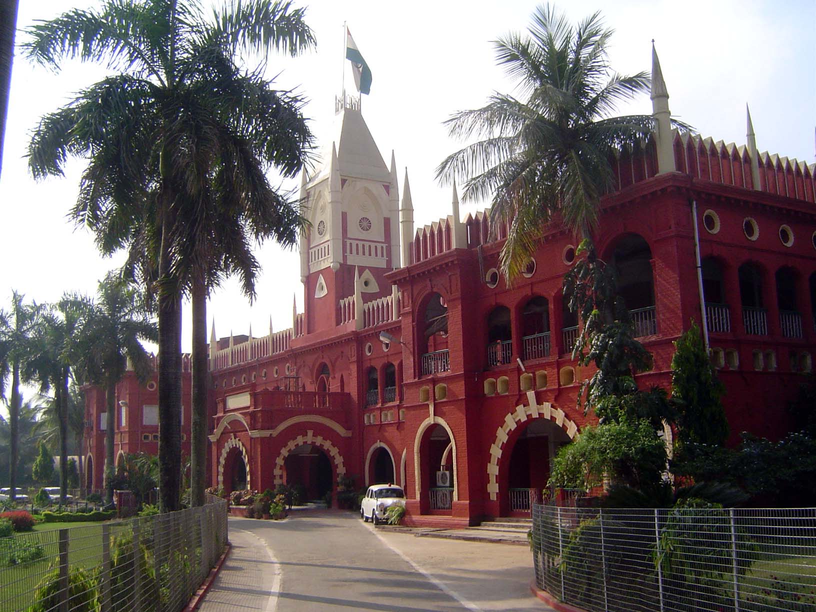 Back in the days when Orissa and Bihar were a single province, Cuttack was the seat of the circuit court of the Patna High Court. From 1930,