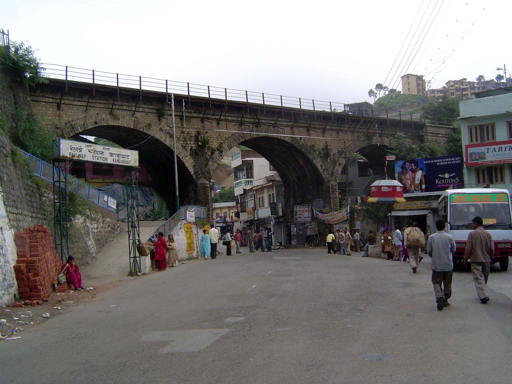Farther on, at Kandaghat, the track passes over a substantial bridge.
