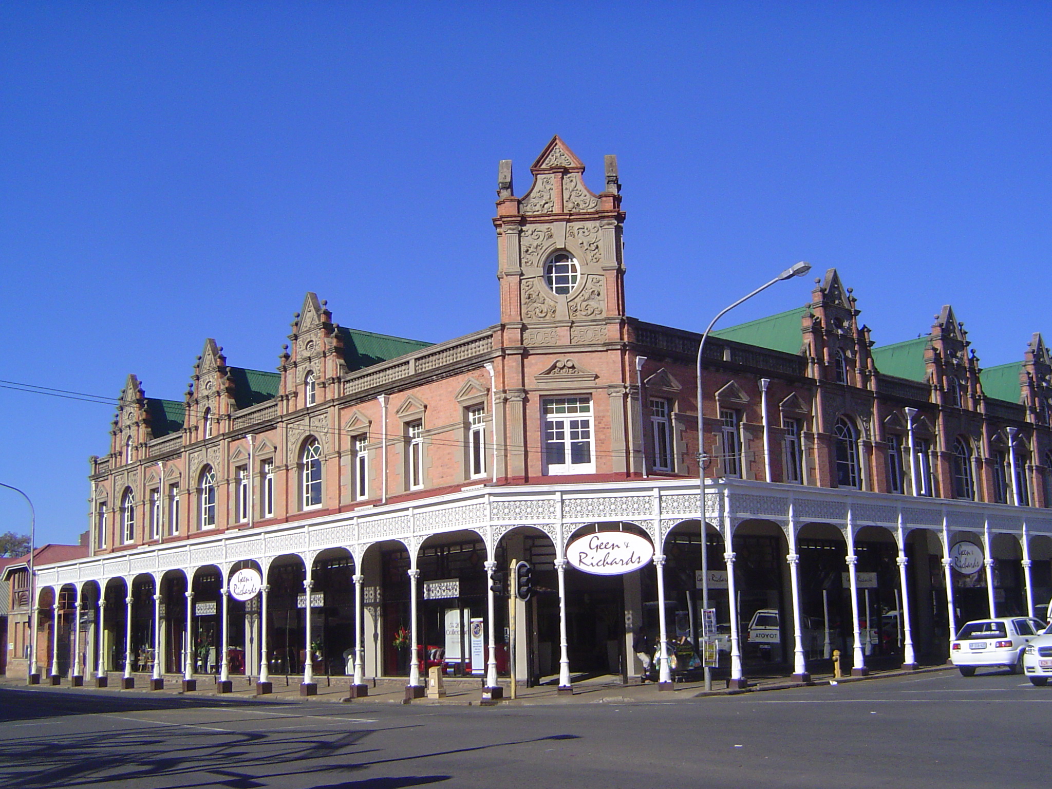 The old commercial center stretches from about St. Peter's to the town hall. Here, just outside that zone and across the street from the chu