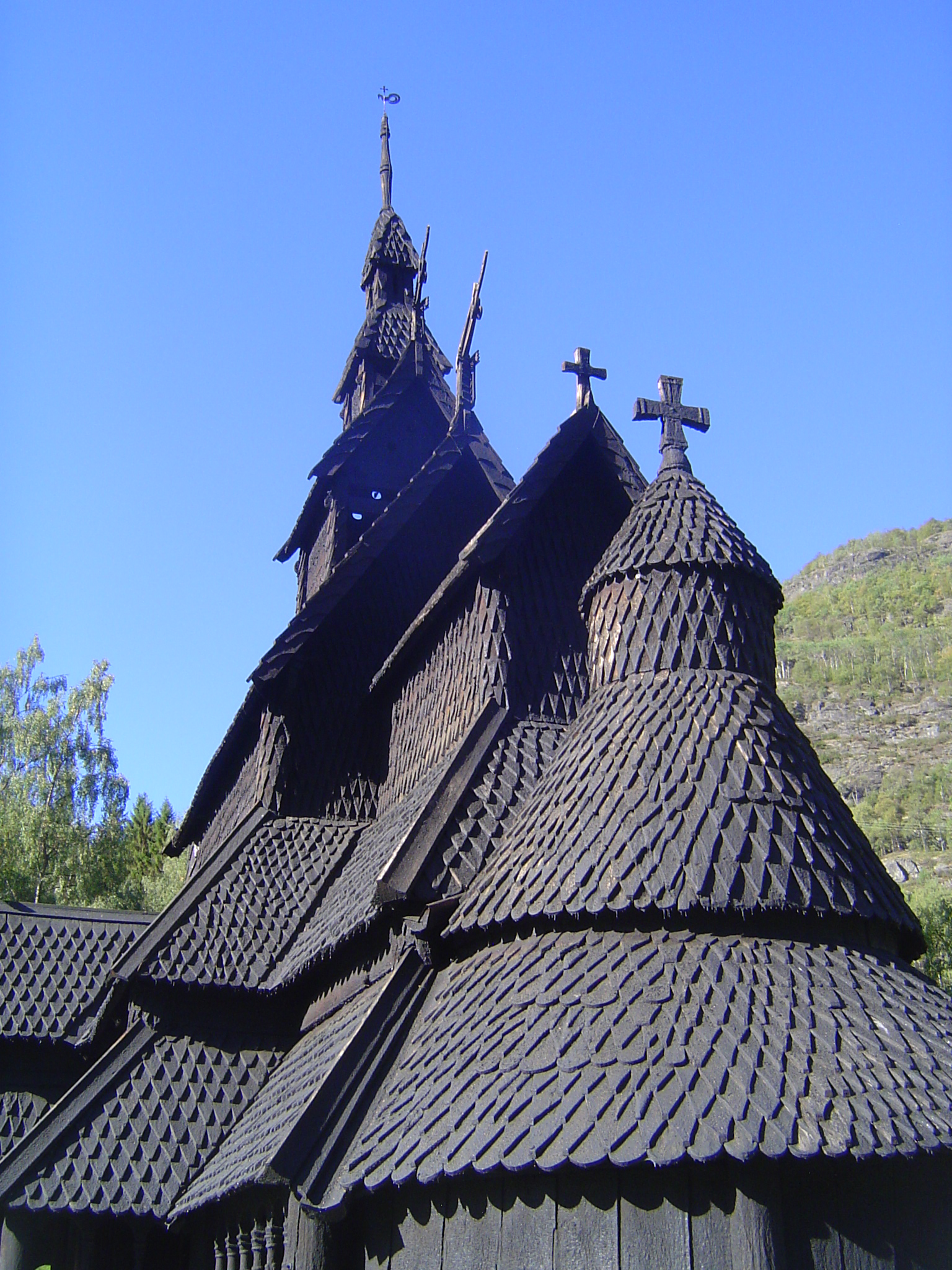 The structure, in other words, is tiered both vertically and horizontally. The floorplan is familiar from churches throughout Europe, but th