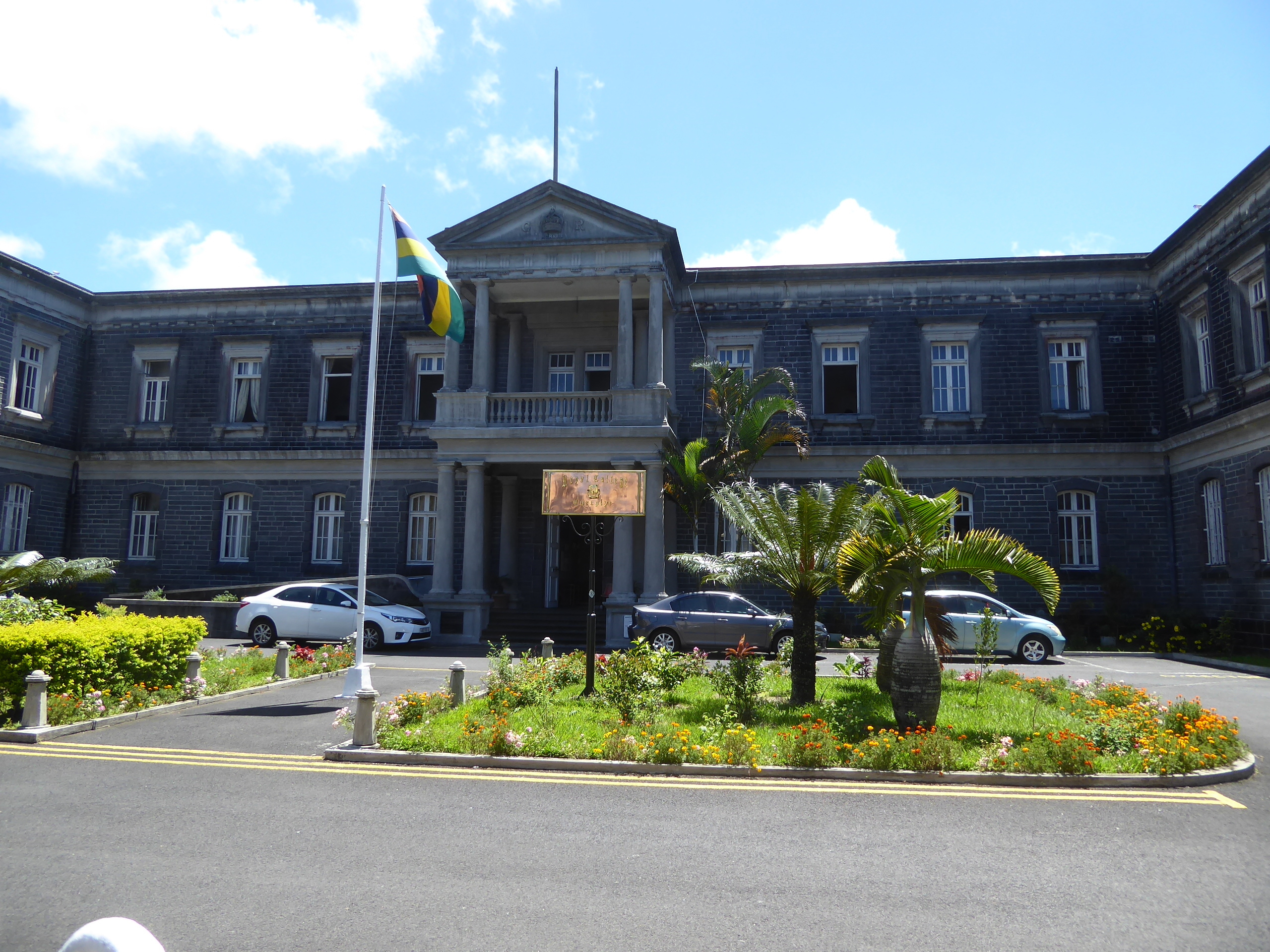 There was a college here, too: the Royal College, Curepipe. The main building, shown here, was rebuilt in 1912.