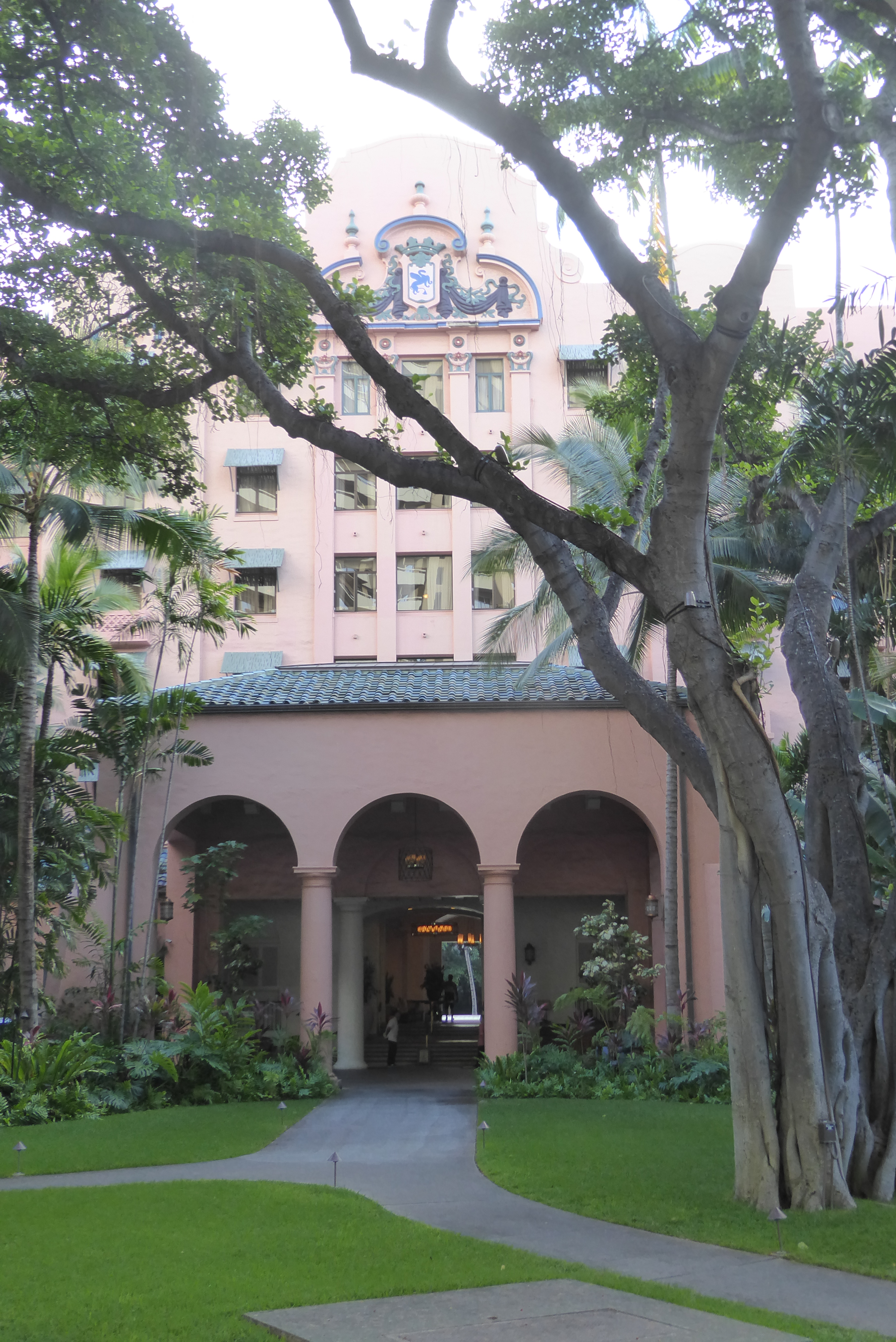 Here's its neighbor the Royal Hawaiian Hotel, from 1927. The Aloha Tower had opened recently, along with new piers. More important, Matson h
