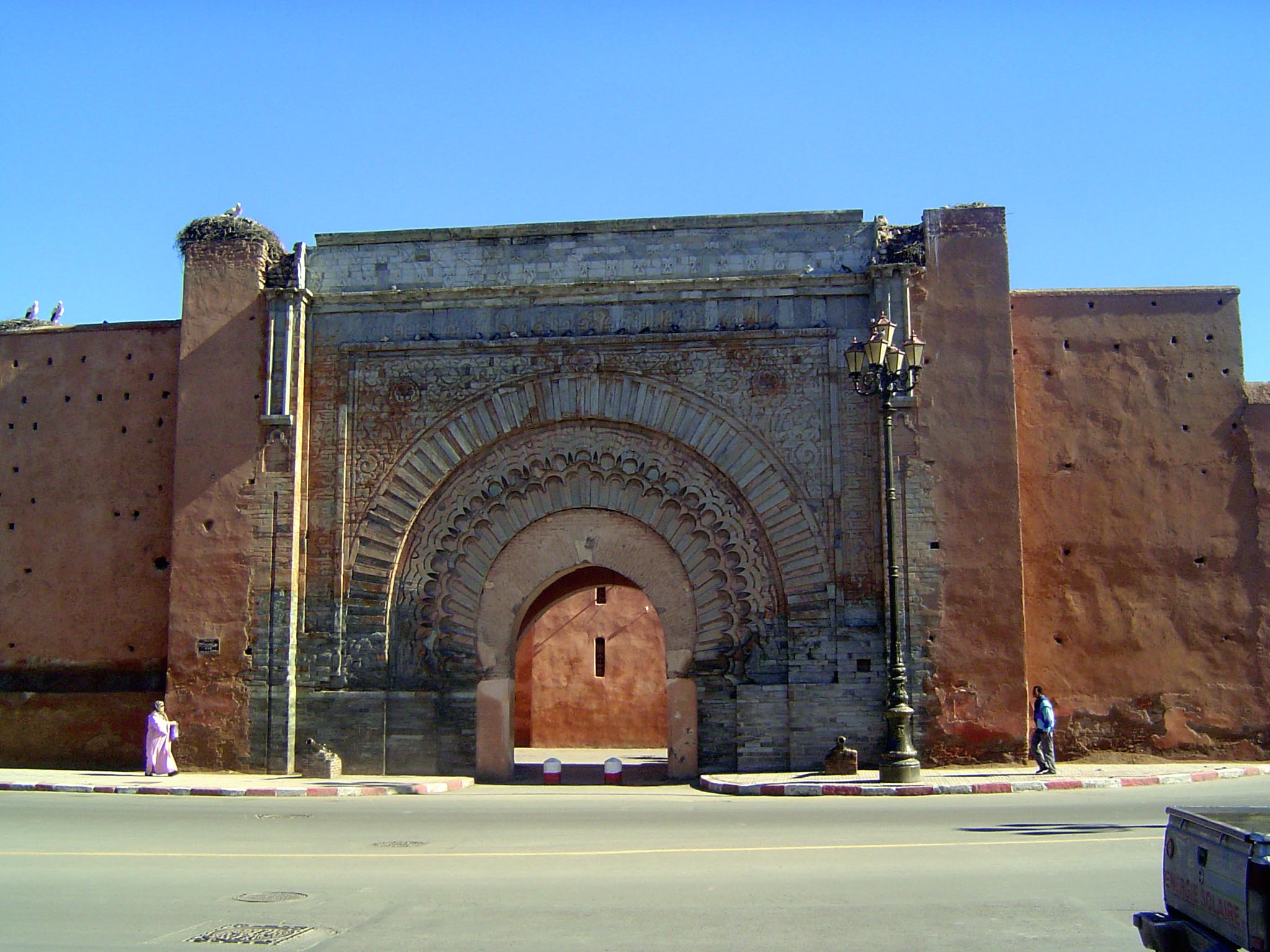 Half a kilometer to the south, the famous Bab Ageunaou was once the entrance to the kasbah or royal quarter. It's a fine example of Almohad