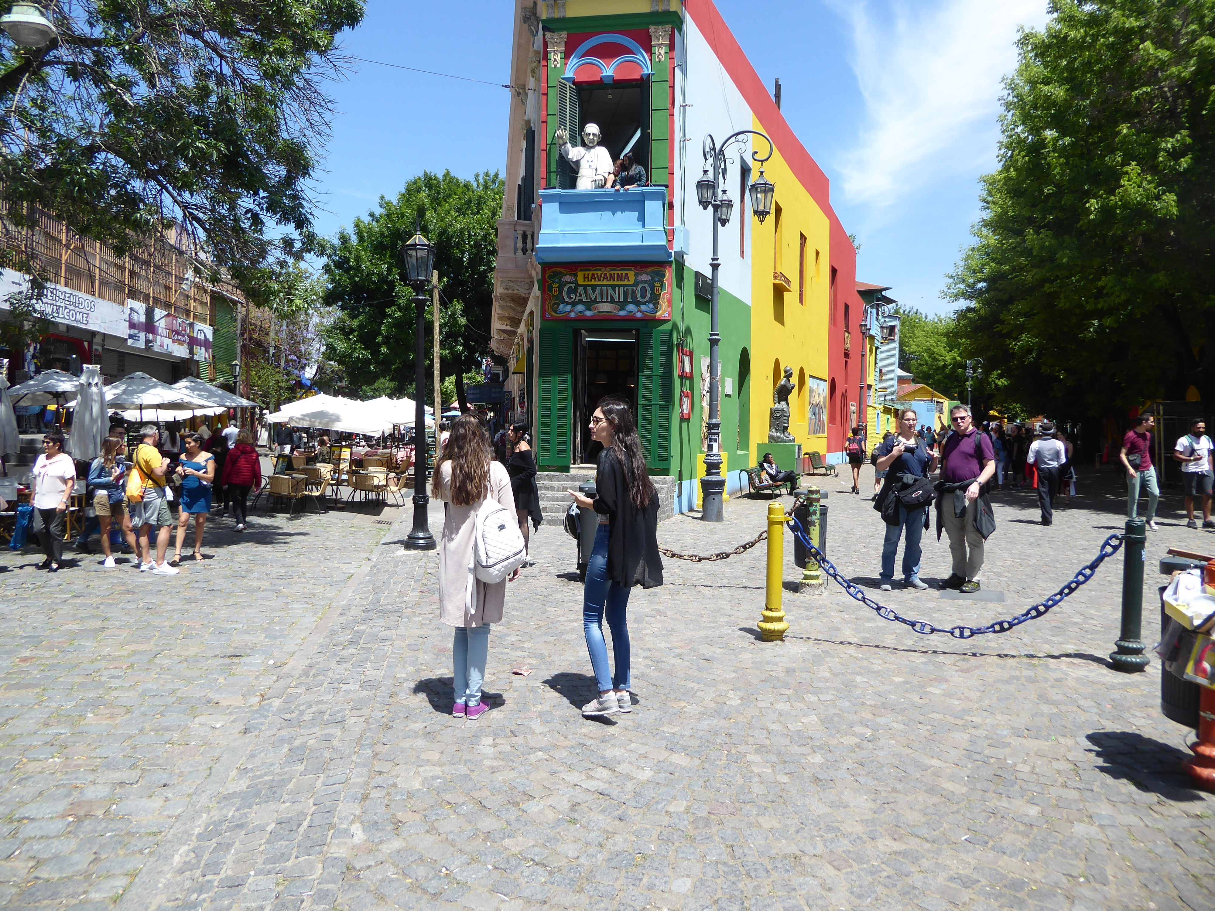 And here, coming in at the right, is the tourist-central Caminito, the "little walkway." It once carried a railway track along the course of