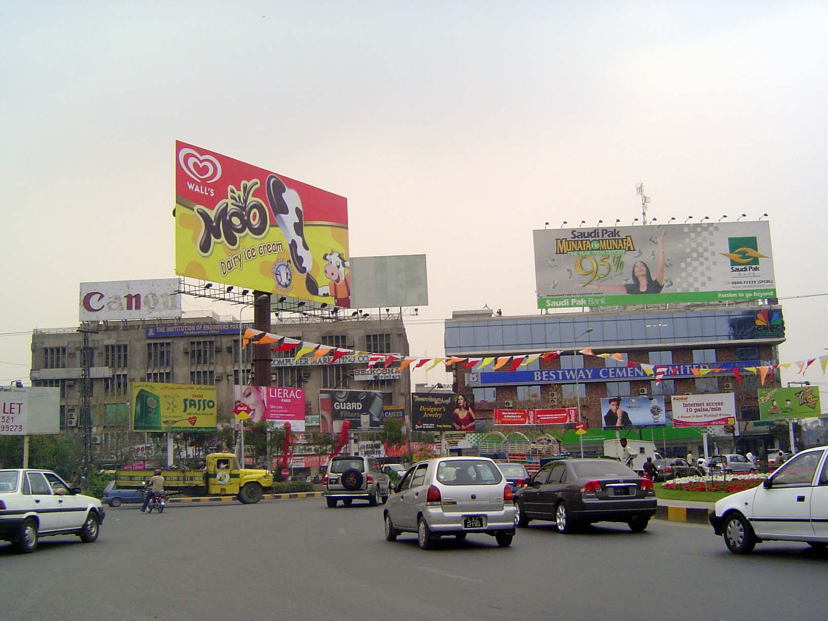 And that's where we've come. The name Gulberg "flower meadow" is farfetched, but here's where you'll find Lahore's upscale shopping.