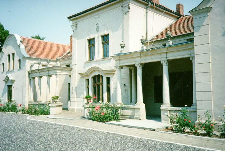 Orlovo, east of Torun. In the early 1930s the estate belonged to Count Slaski, fond of African safaris.