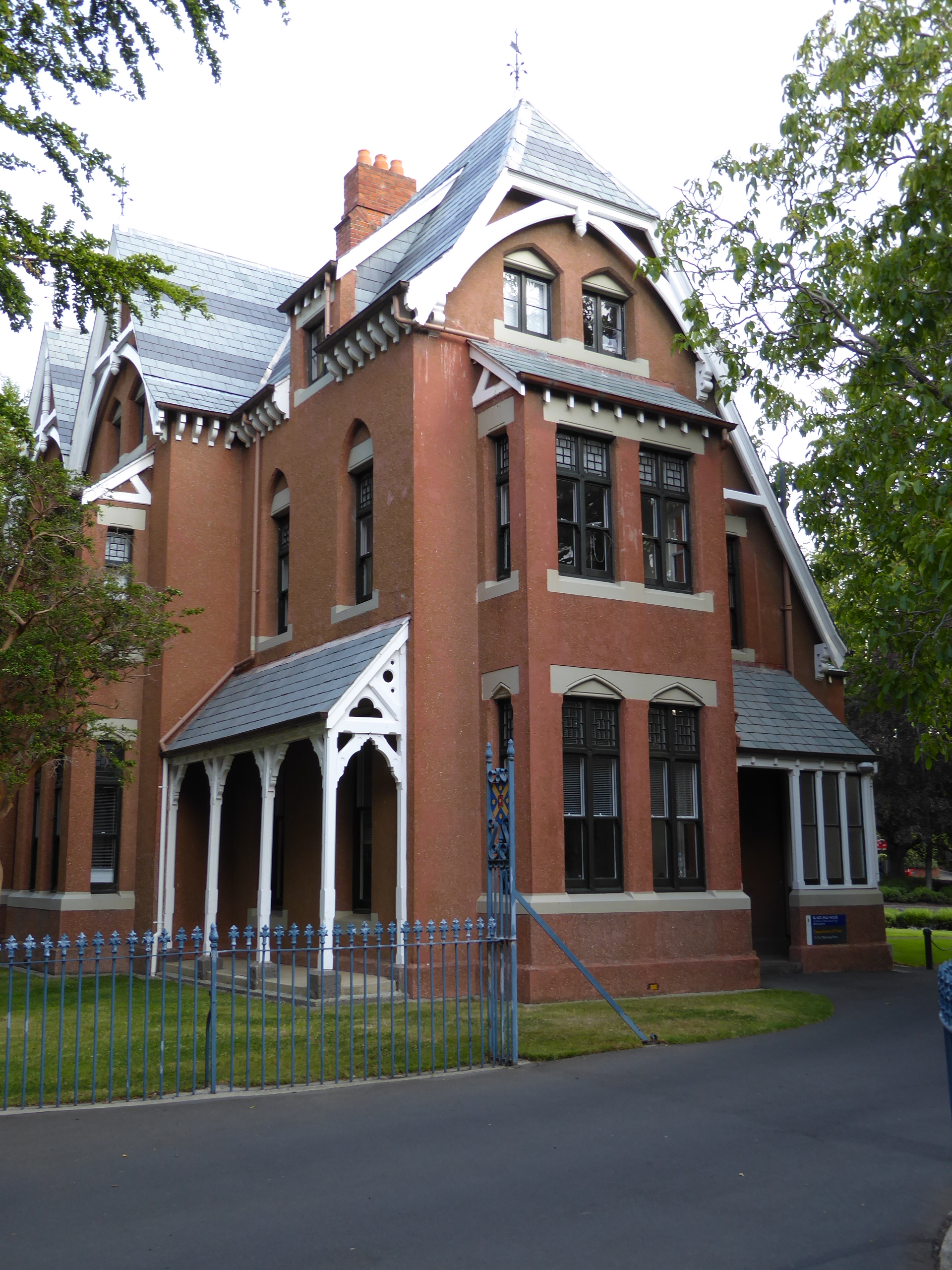 Houses for the professors were designed by the same Maxwell Bury who designed the university's main building. In this case he shifted to bri