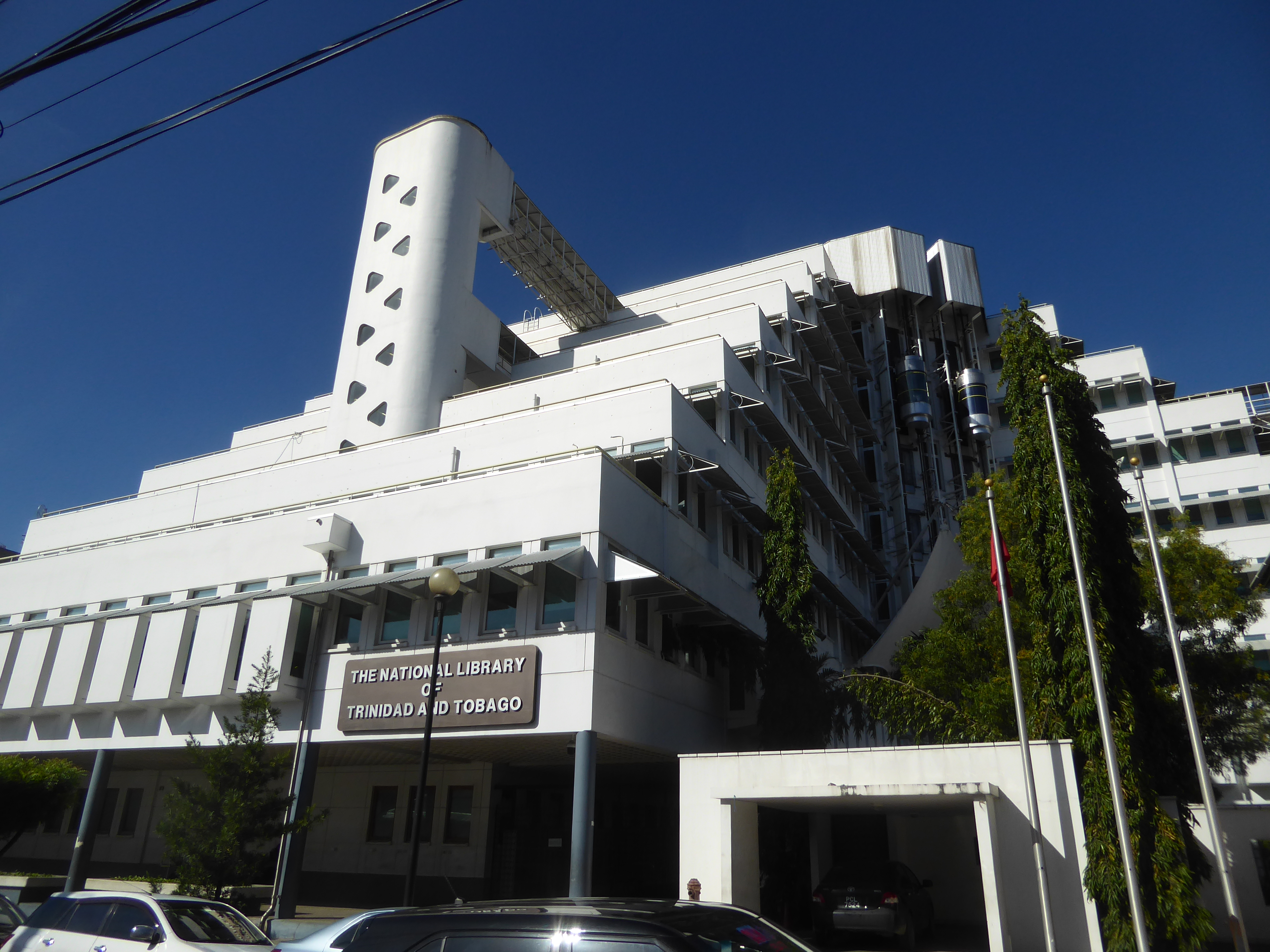 Modern architecture in Trinidad? Here's a good example, the national library designed by Colin Laird 1924-2018 and opened in 2003. Laird des