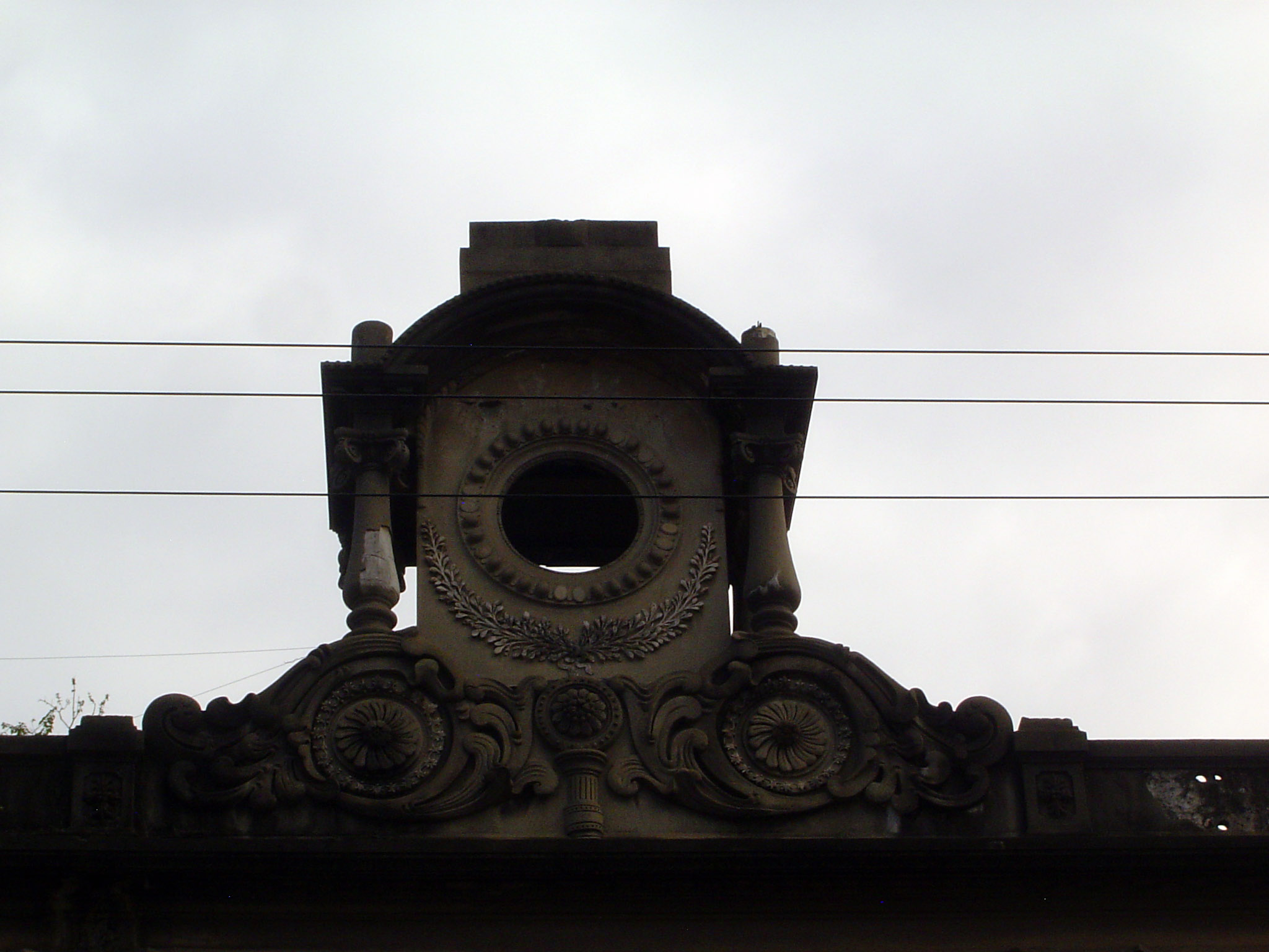 Here's that oculus.