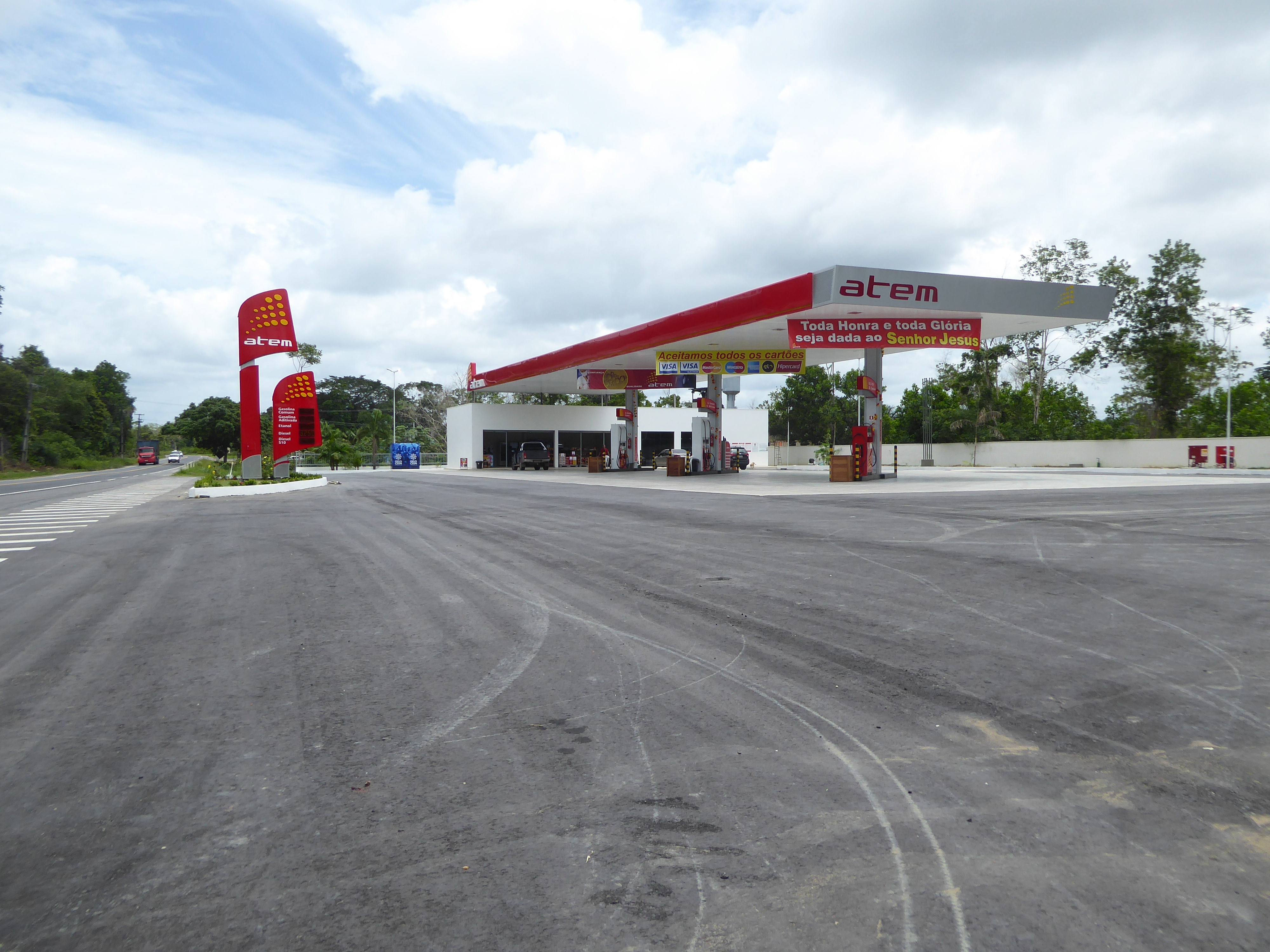 Need to stop? Pretty fancy station. The company is the distributor whose tank farm we saw earlier: Atem Distribuidora de Petroleo.