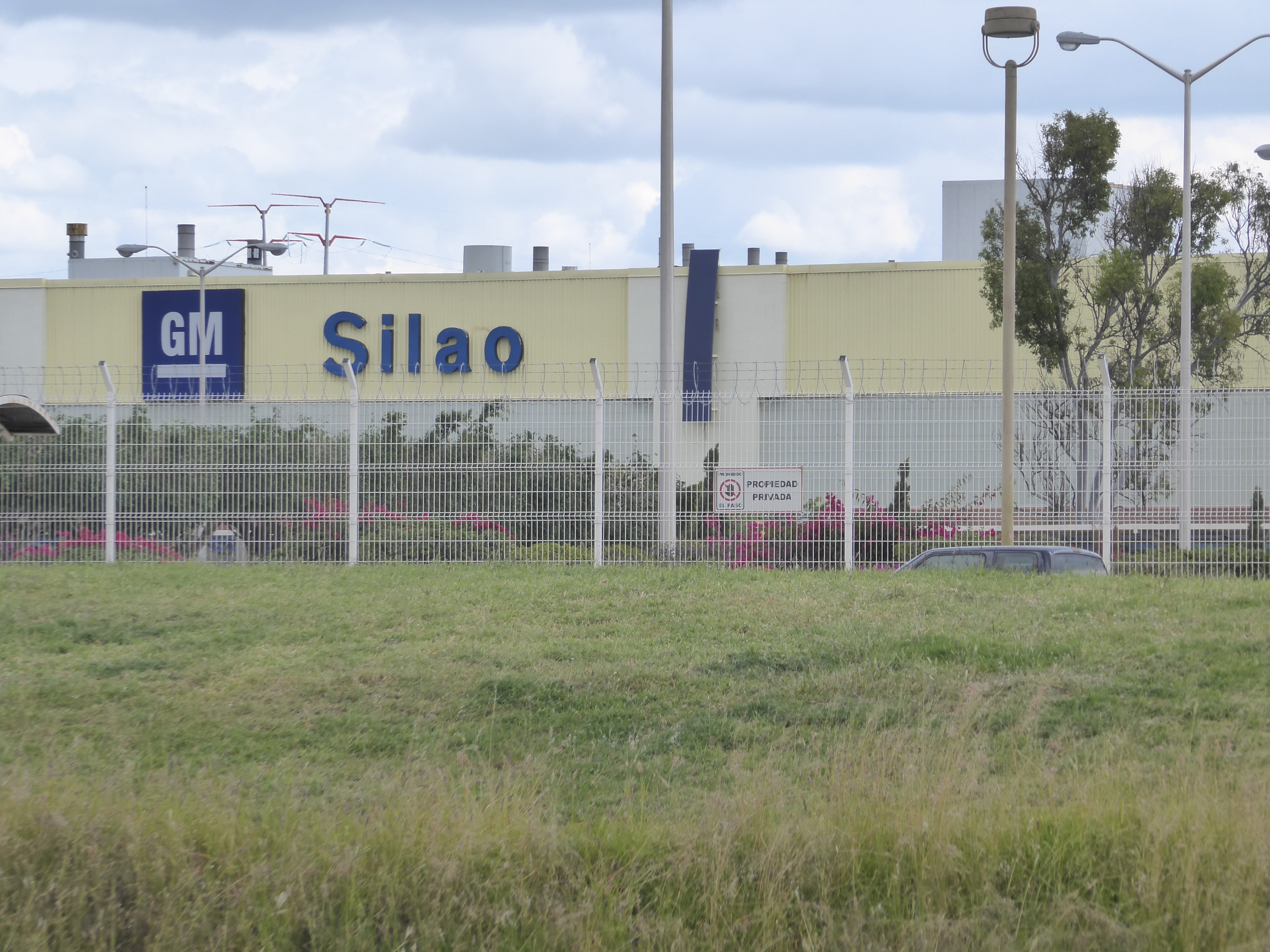Here he is, hunkered down since 1996 on the east side of Silao, a town of about 65,000 people. Think Chevy Silverado and GMC Sierra.