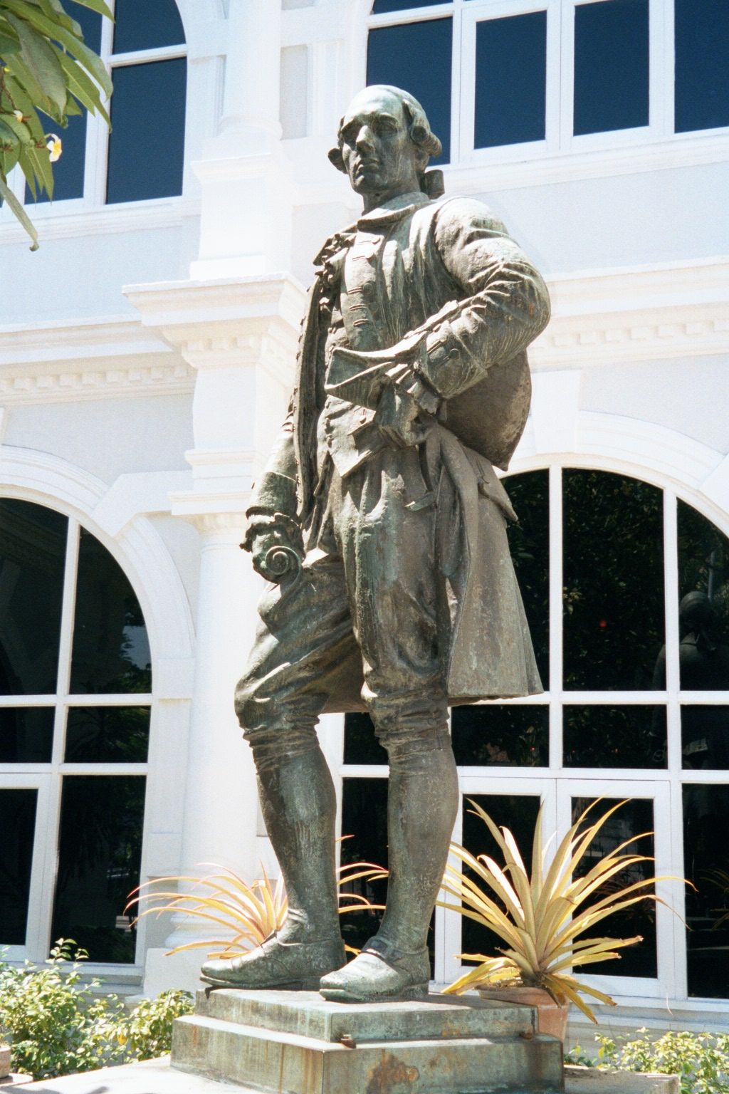 The statue turns out to be modern—cast in 1936—and the image fictitious, because no portraits of Light have survived. The building that hous