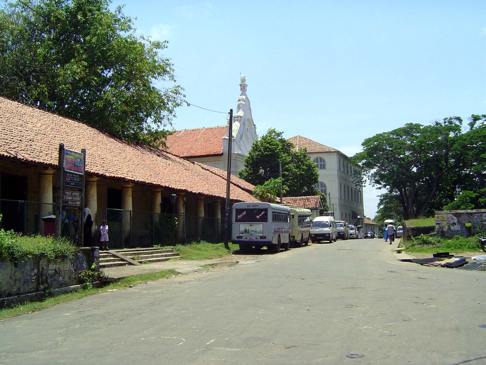 The hotel is in the background. On this side of it is the Dutch Reformed Church, of which more later. The building in the foreground contain