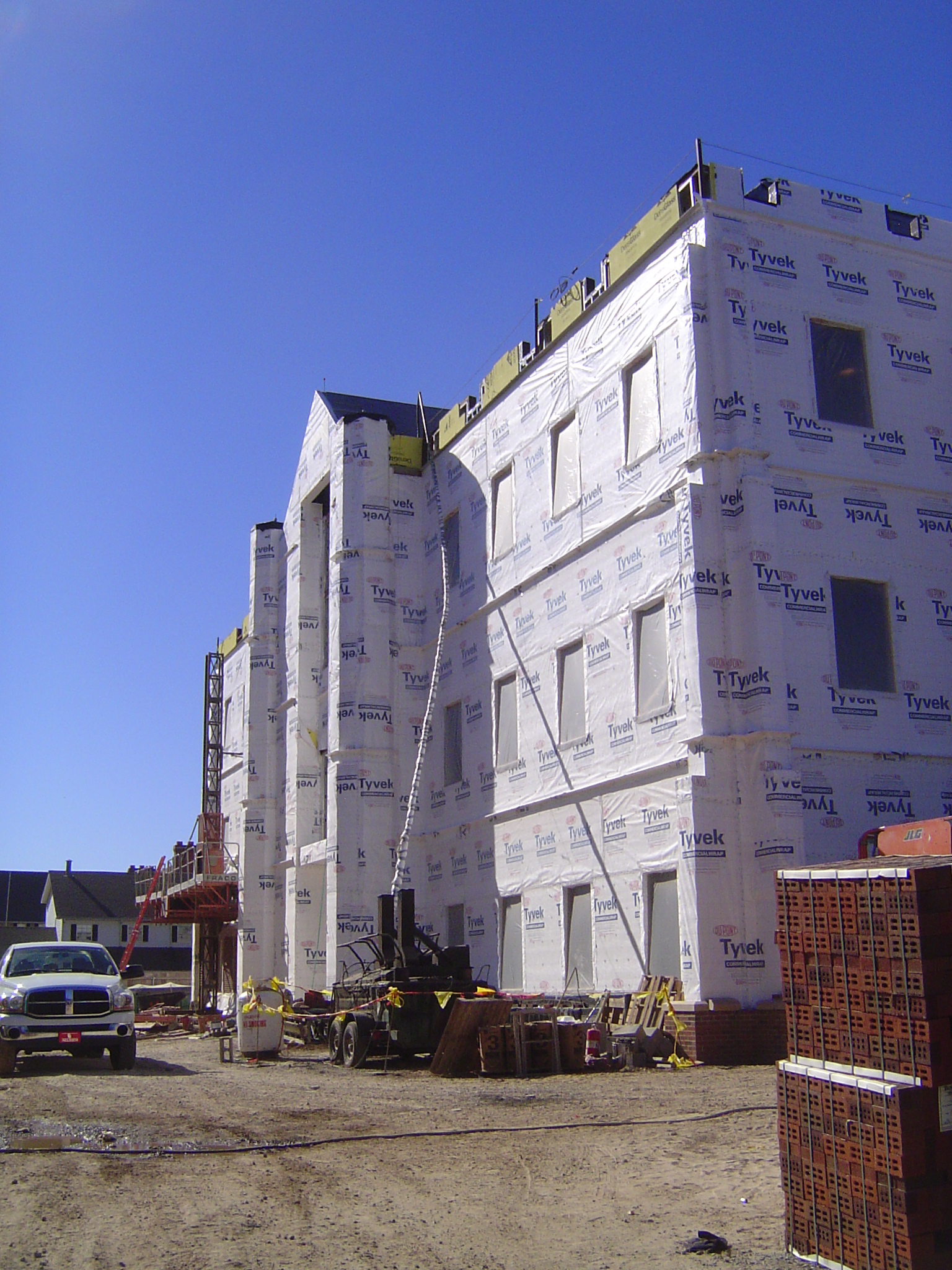 The building set no trend, either, with the campus reverting to its neogothic habit. Under construction in 2010: this is a steel-frame build