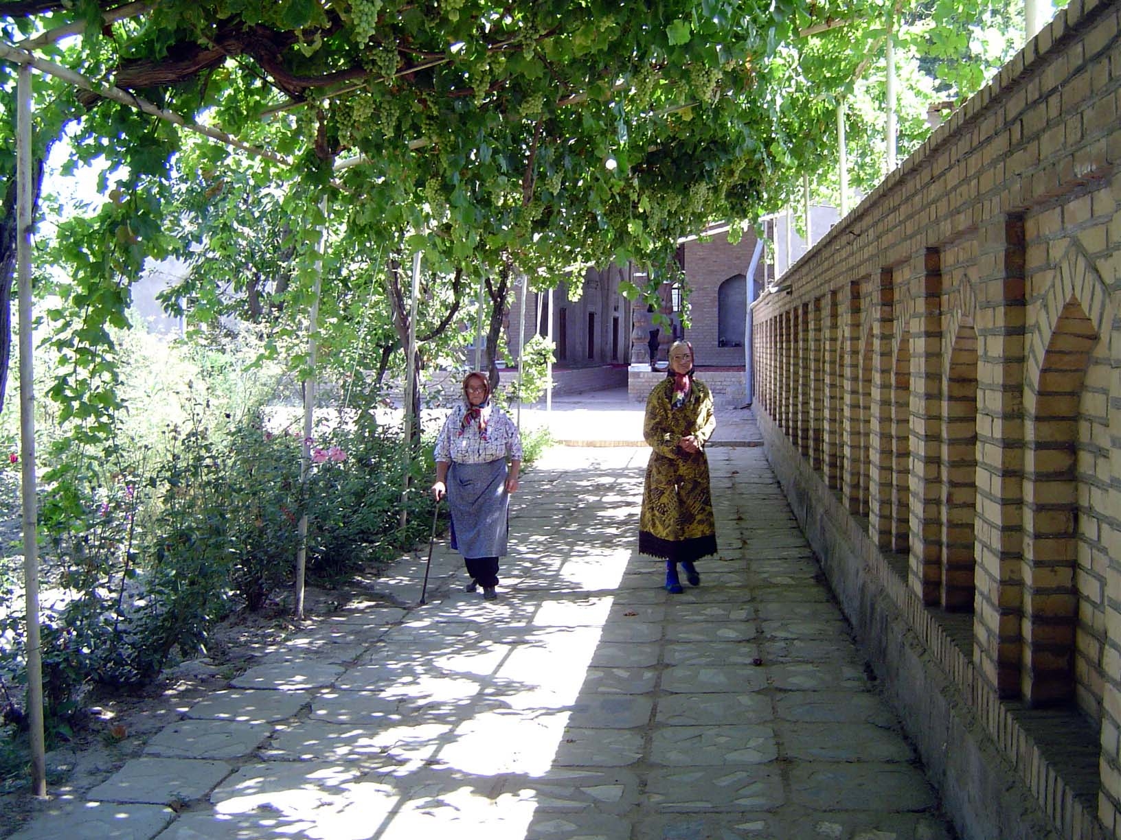 Across the road is the shrine of Khodja Abdi Darun, commemorating Abd al-Mazeddin Khodja.