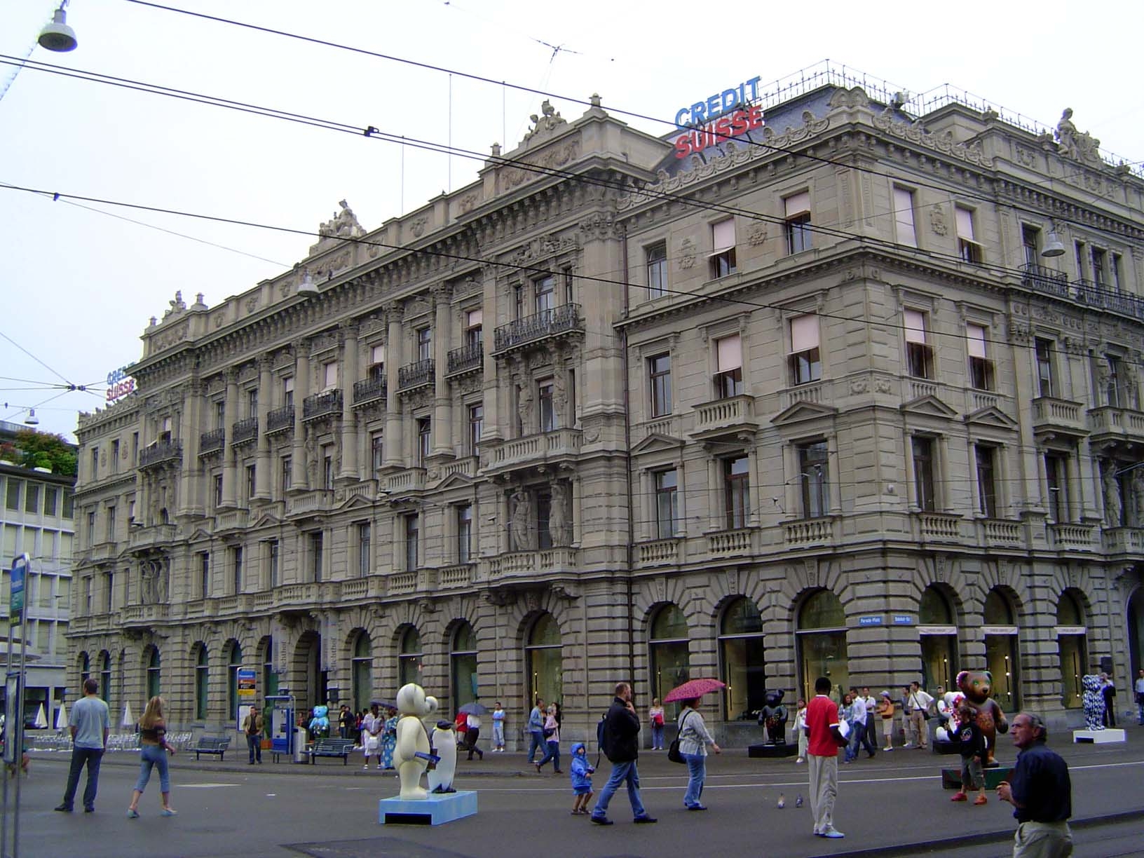 The railway station is a 5-minute walk from the lake's outlet, and it is here that Zurich lives up to its reputation as a center of global b