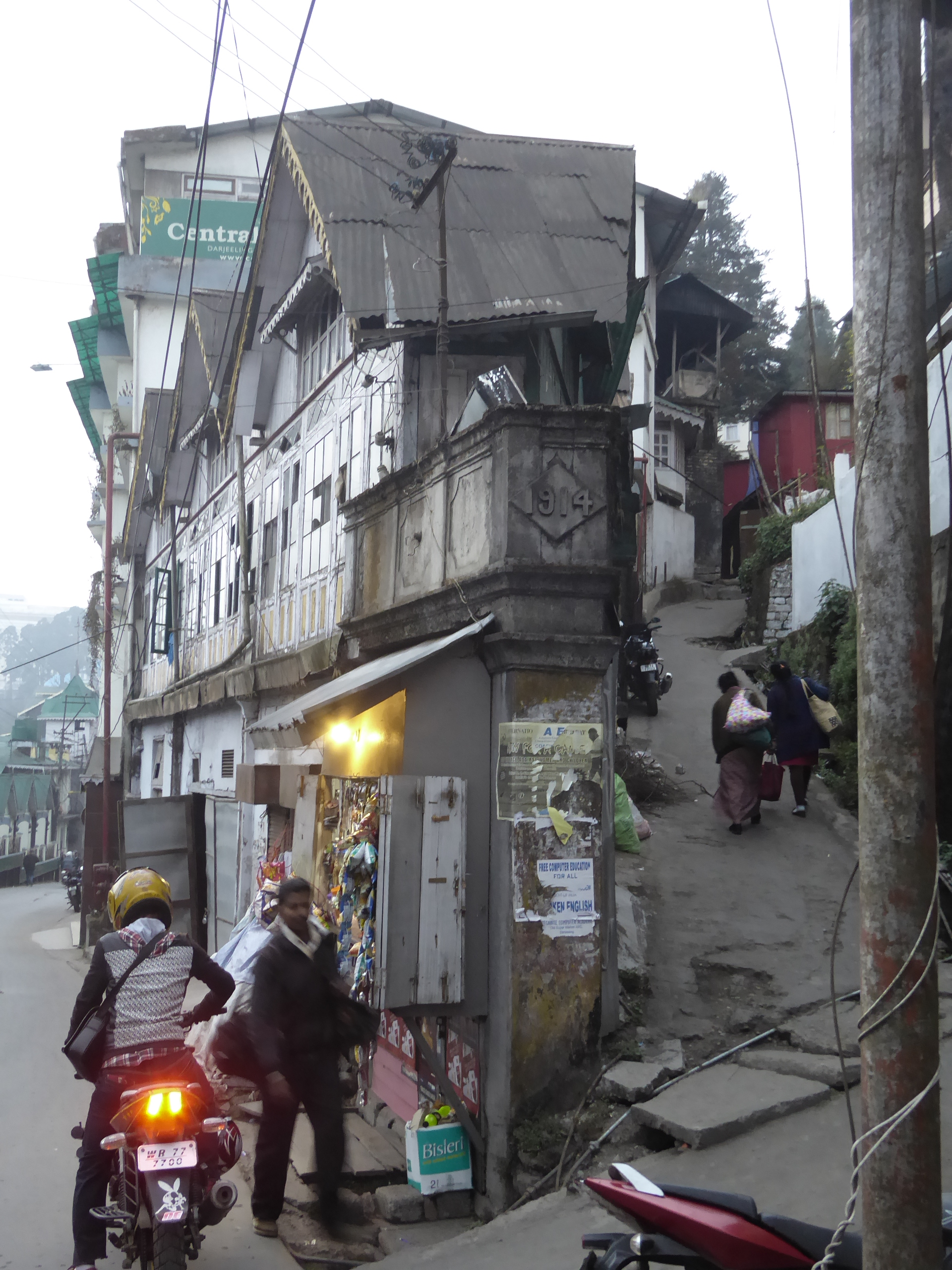 Streets run more or less on contours, while pedestrians use shortcuts.