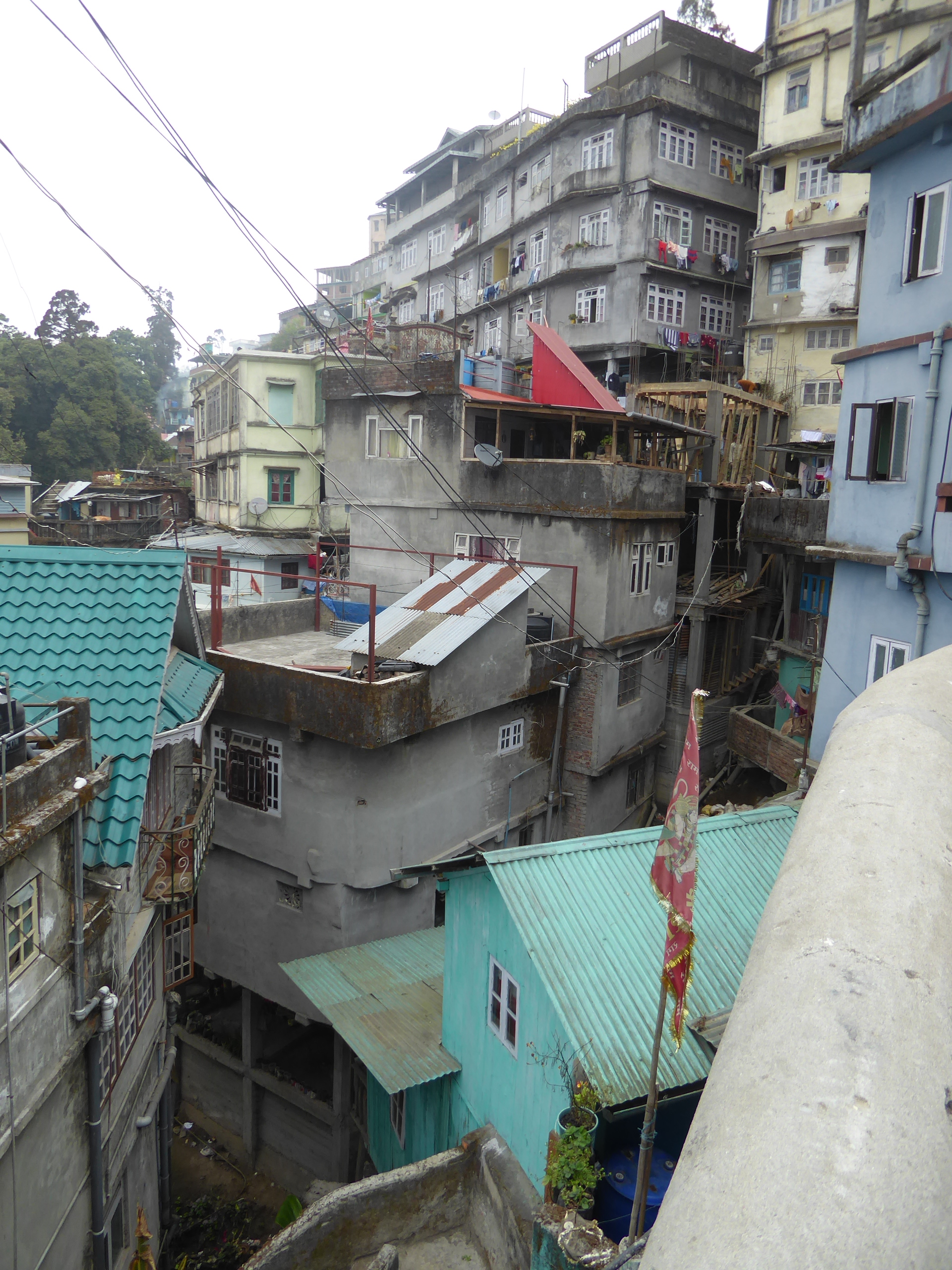 Could you find a less-suitable place to build? Could you pack houses any more tightly?
