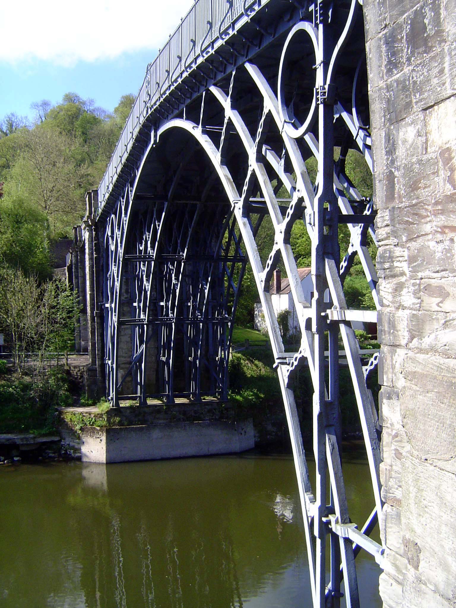 There's been an invisible recent change, too: to solidify the bridge further, a concrete counter-arch was laid under the river in 1972.