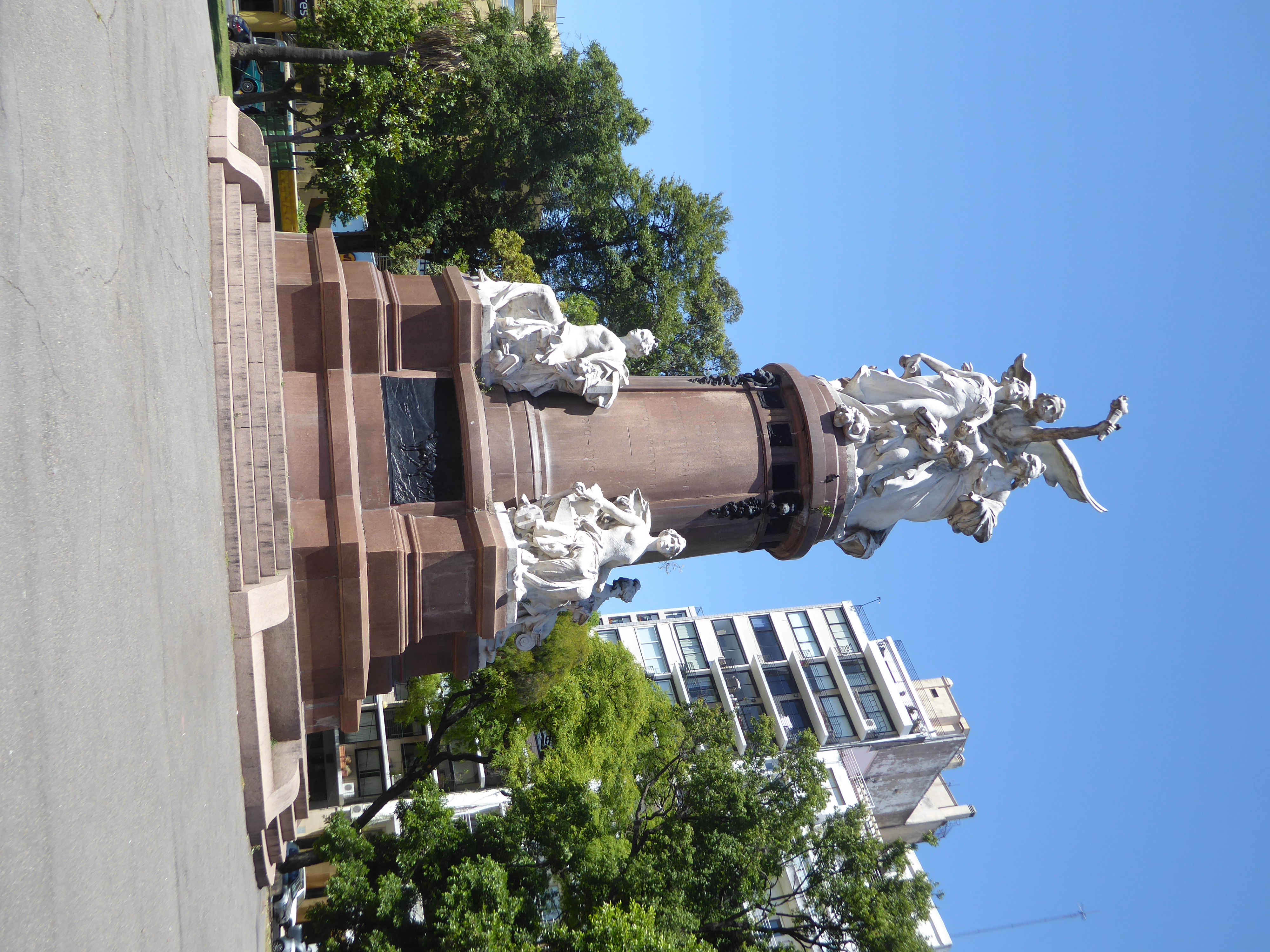 We're up at the north end of town, the pricey end. We're in the Plaza Francia, designed in 1909 by the same Charles Thays who designed so ma