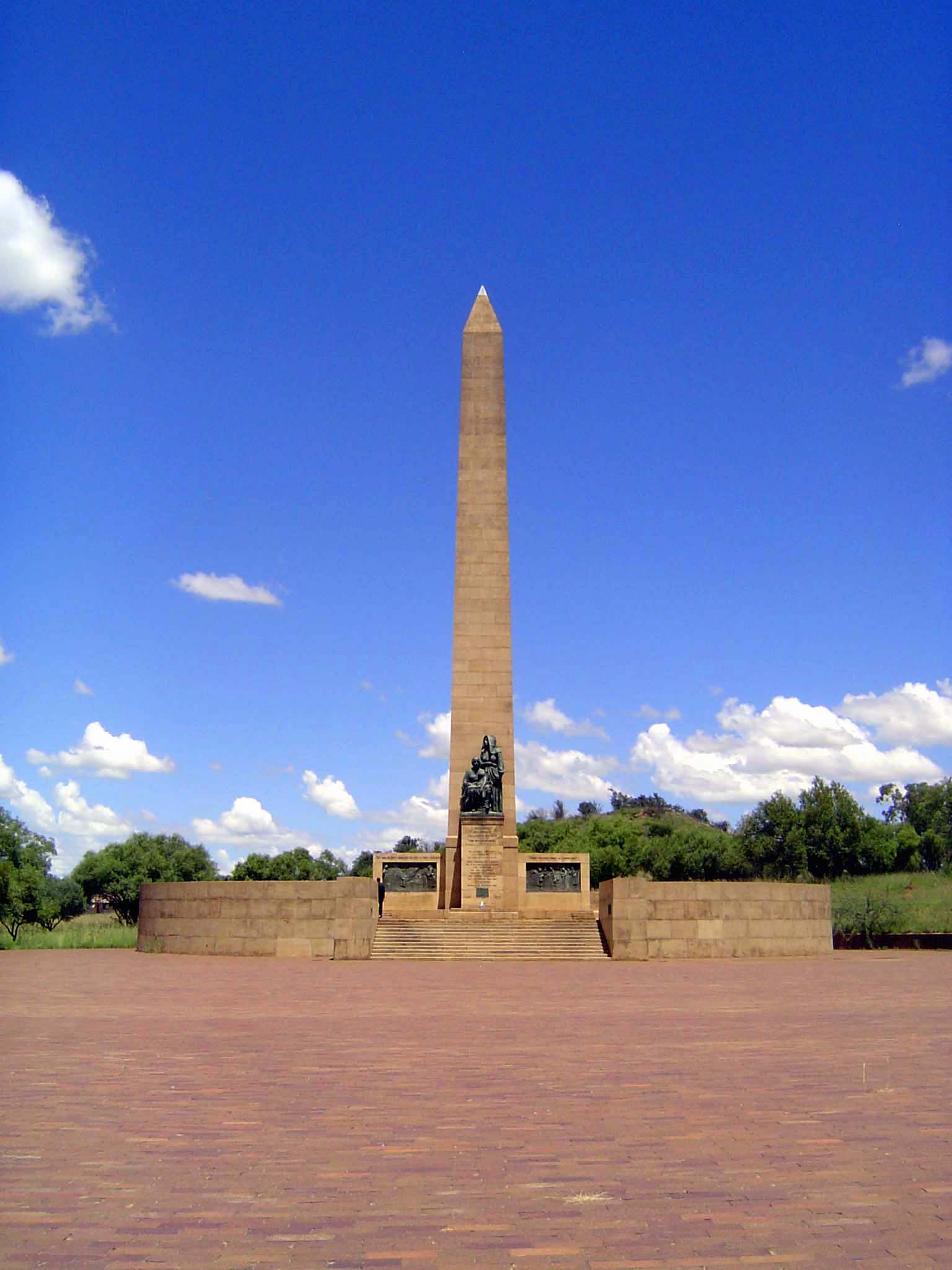 It's the national women's memorial, part of the Anglo-Boer War Museum.