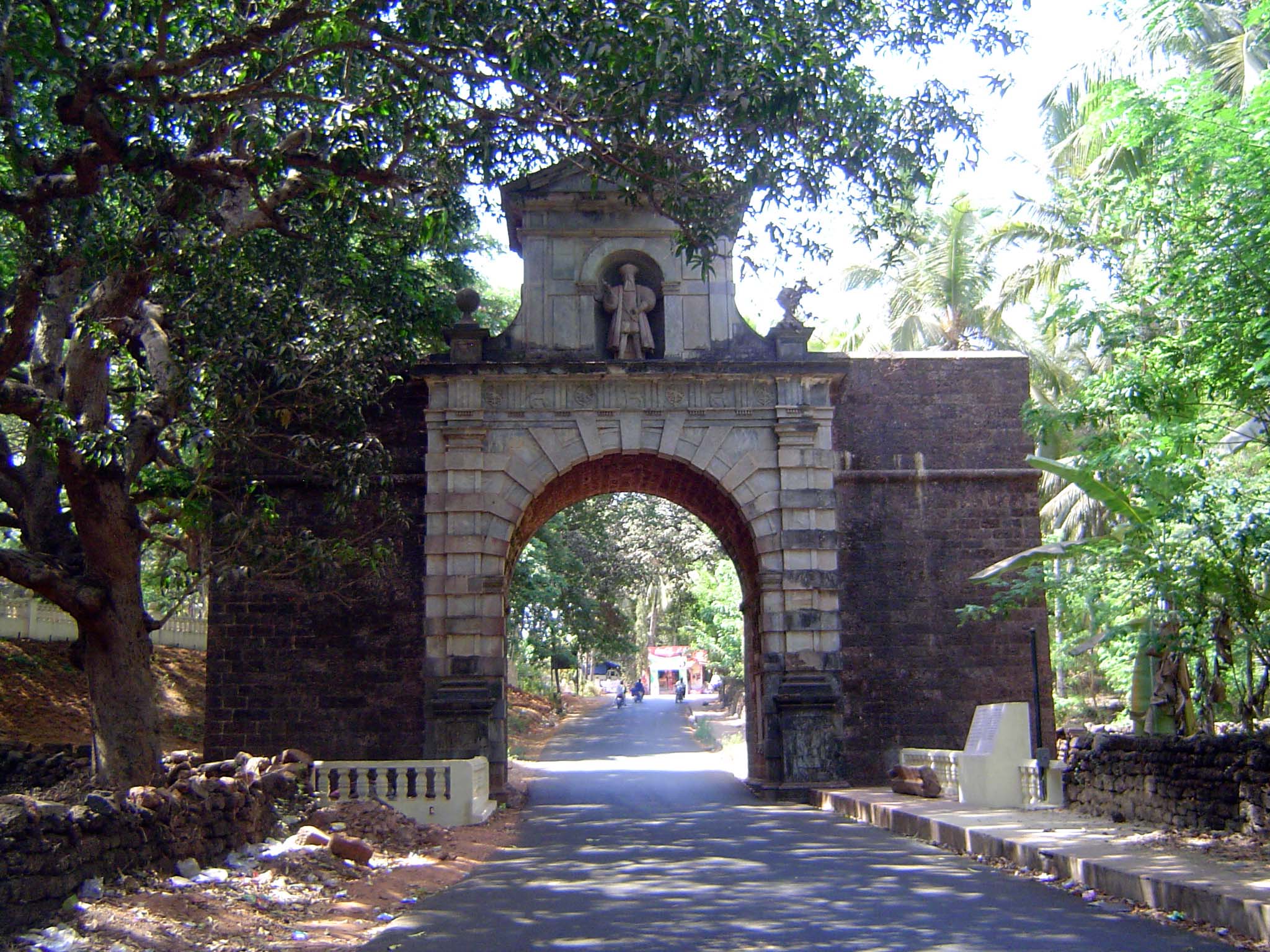 The 16th Century city was walled with a gate decorated for the arrival of new governors. Then, in 1599, when the governor was Dom Francisco