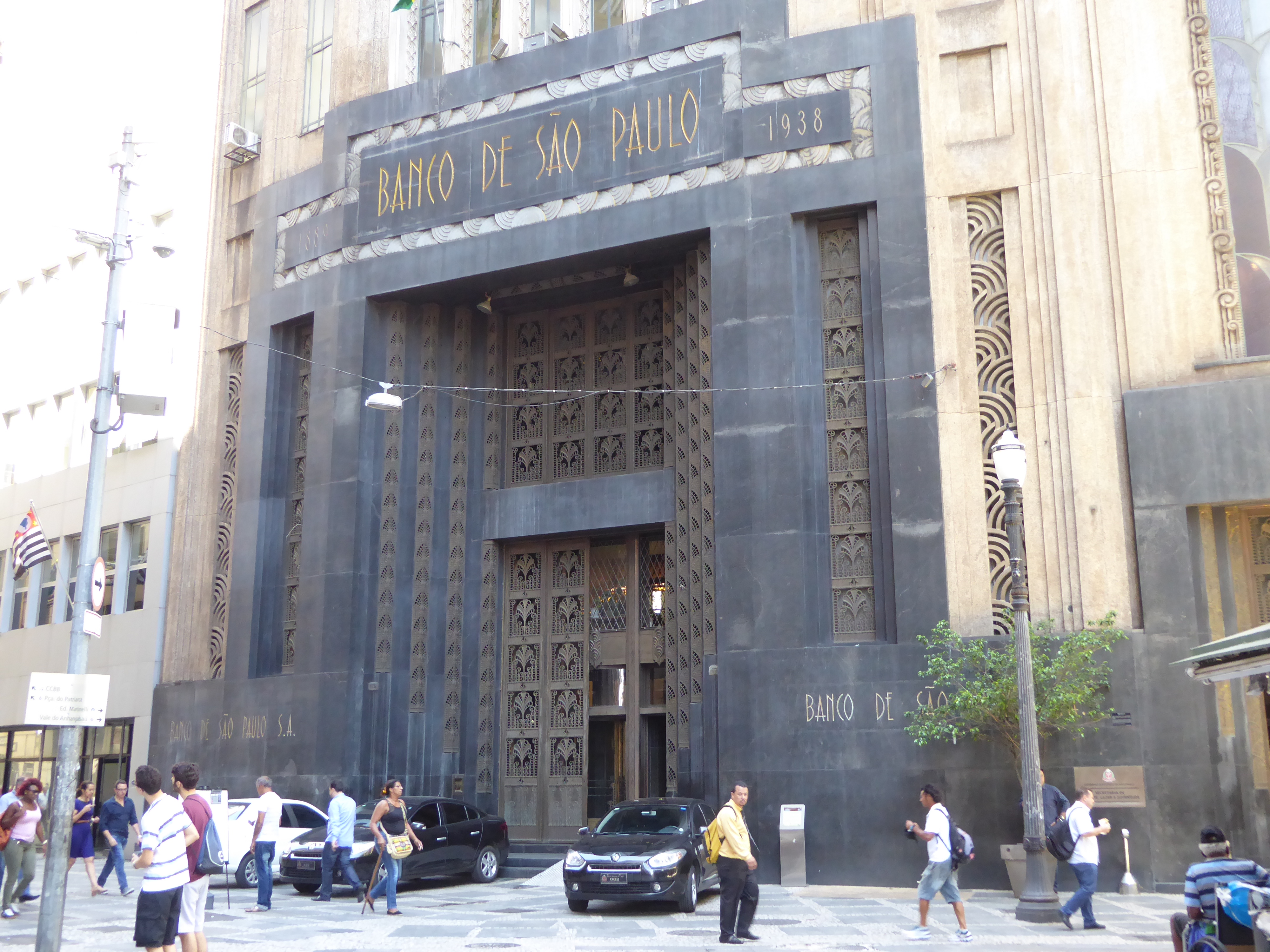 The old banking hall remains open as an architectural monument.