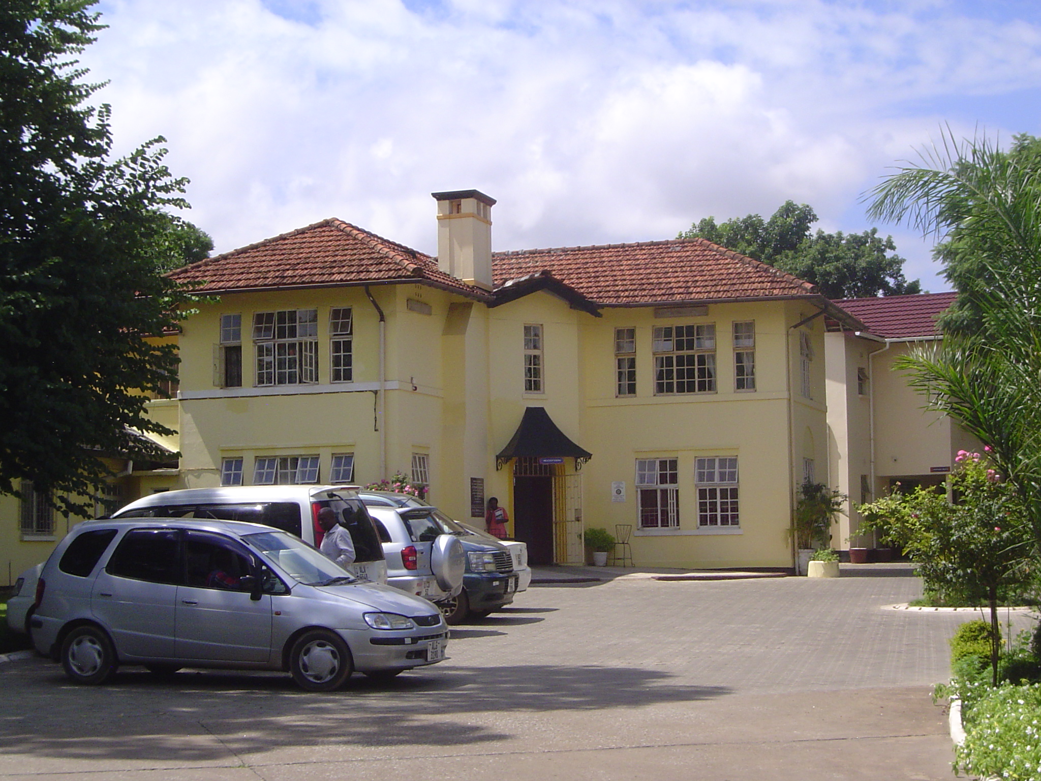 Here's the kind of house that was in the same neighborhood, earmarked by the planners for "executive councillors' houses." This one was conv