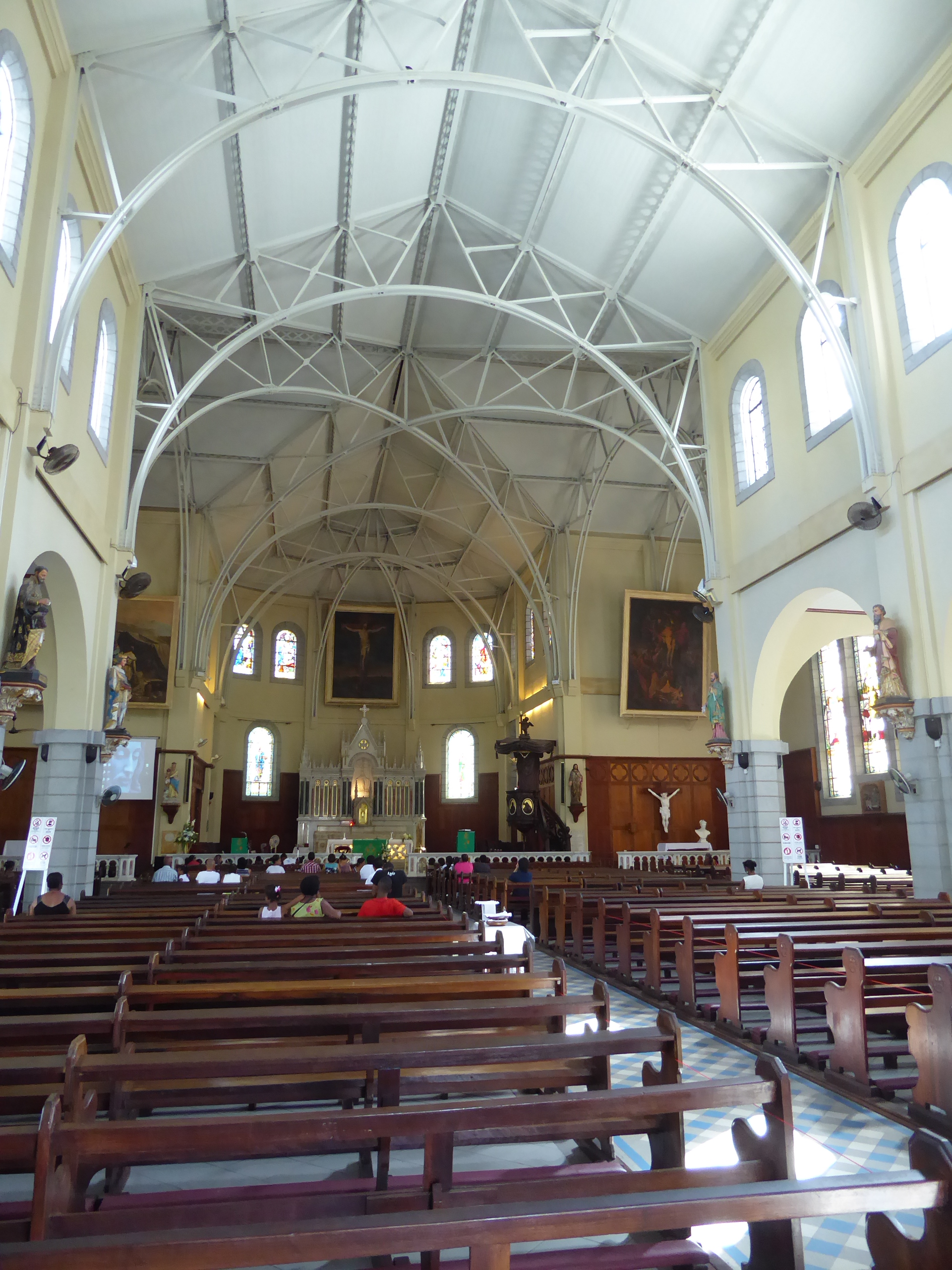 In 1933 it was rebuilt again, this time with an iron frame.