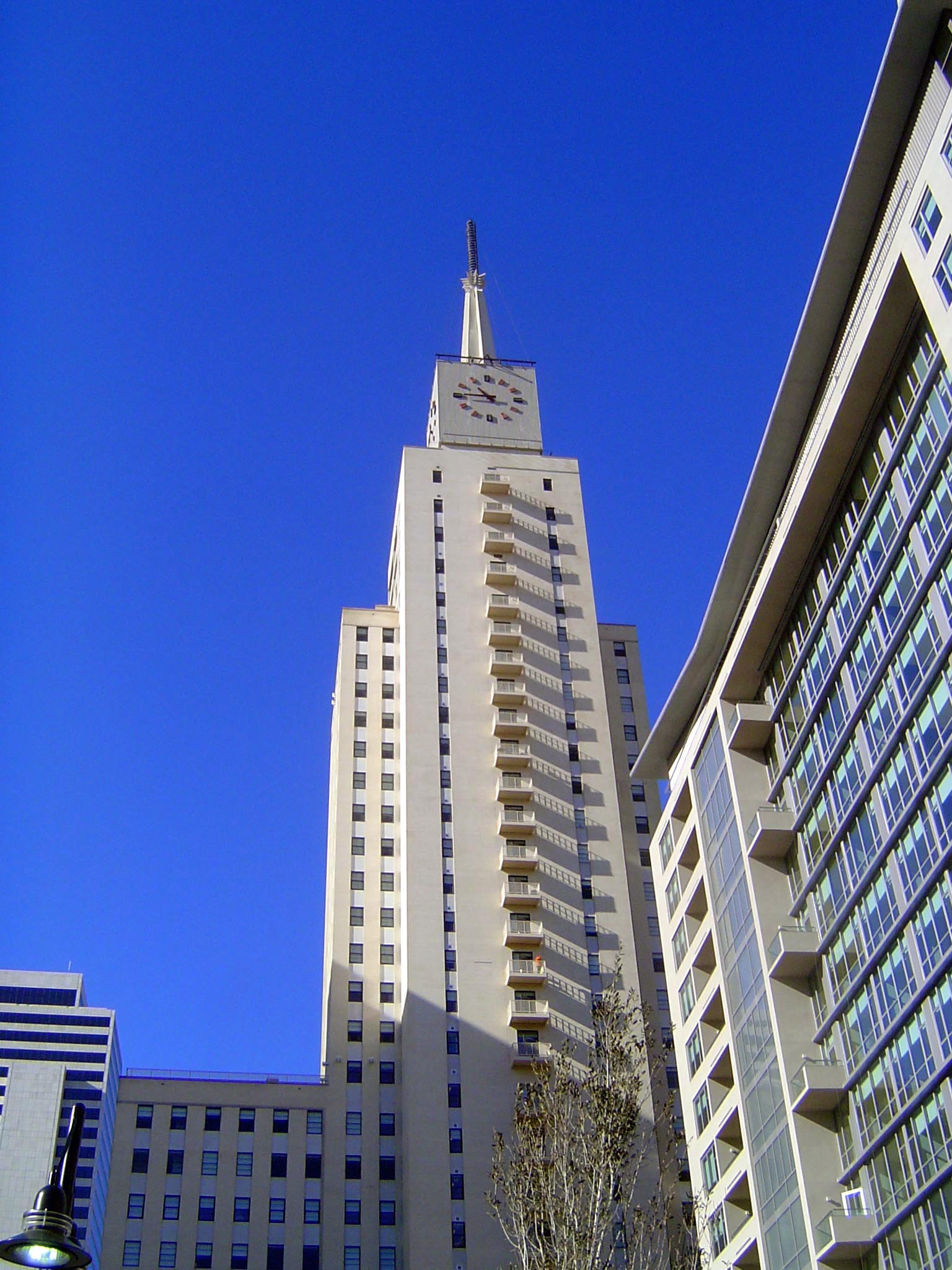 The building opened in 2009, along with a new, linked companion, here shown on the right.
