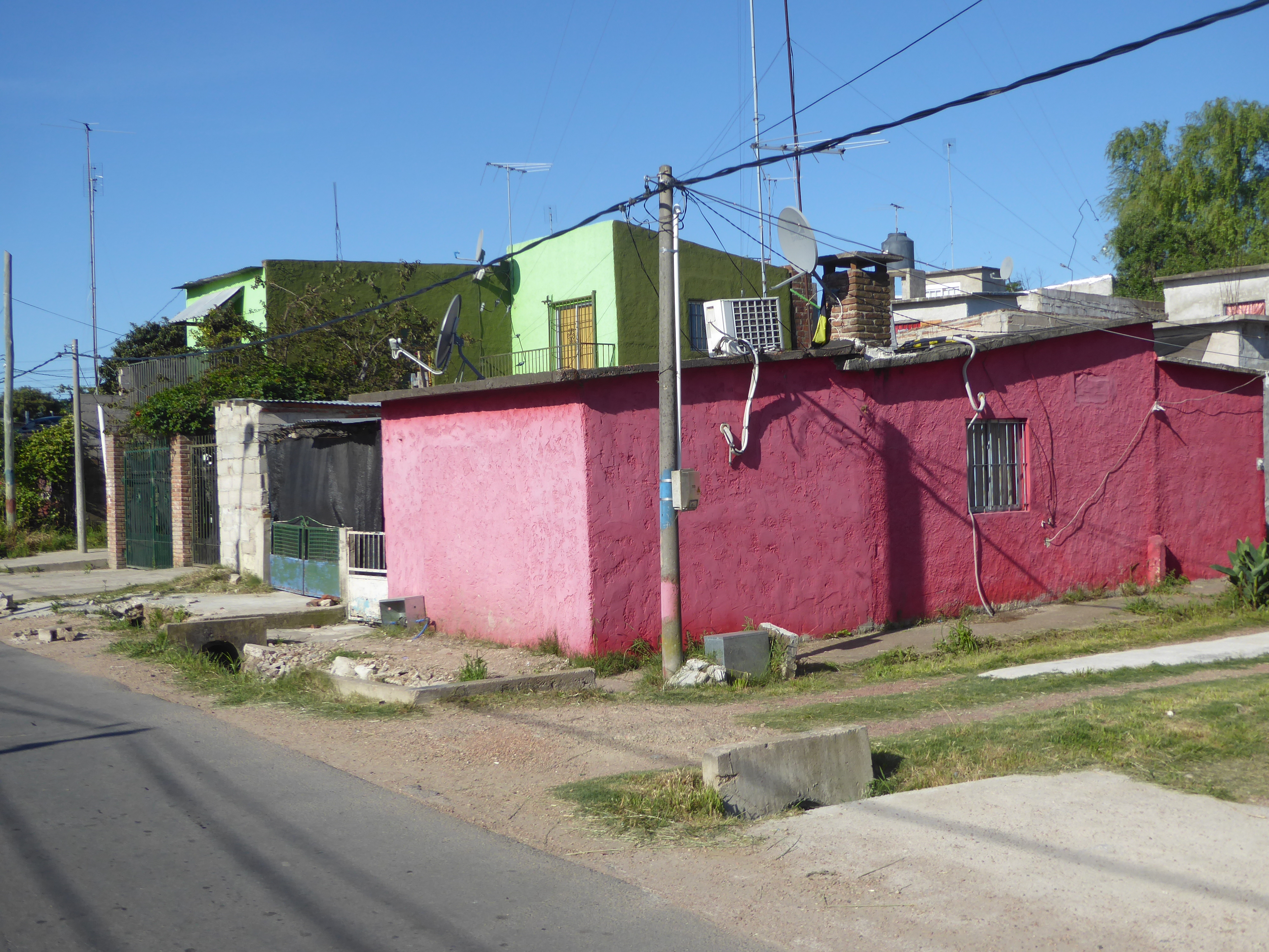 The neighborhood, Casabó, is a good reminder that the median per capita income in Uruguay is about $10,000 a year, apparently enough for eva
