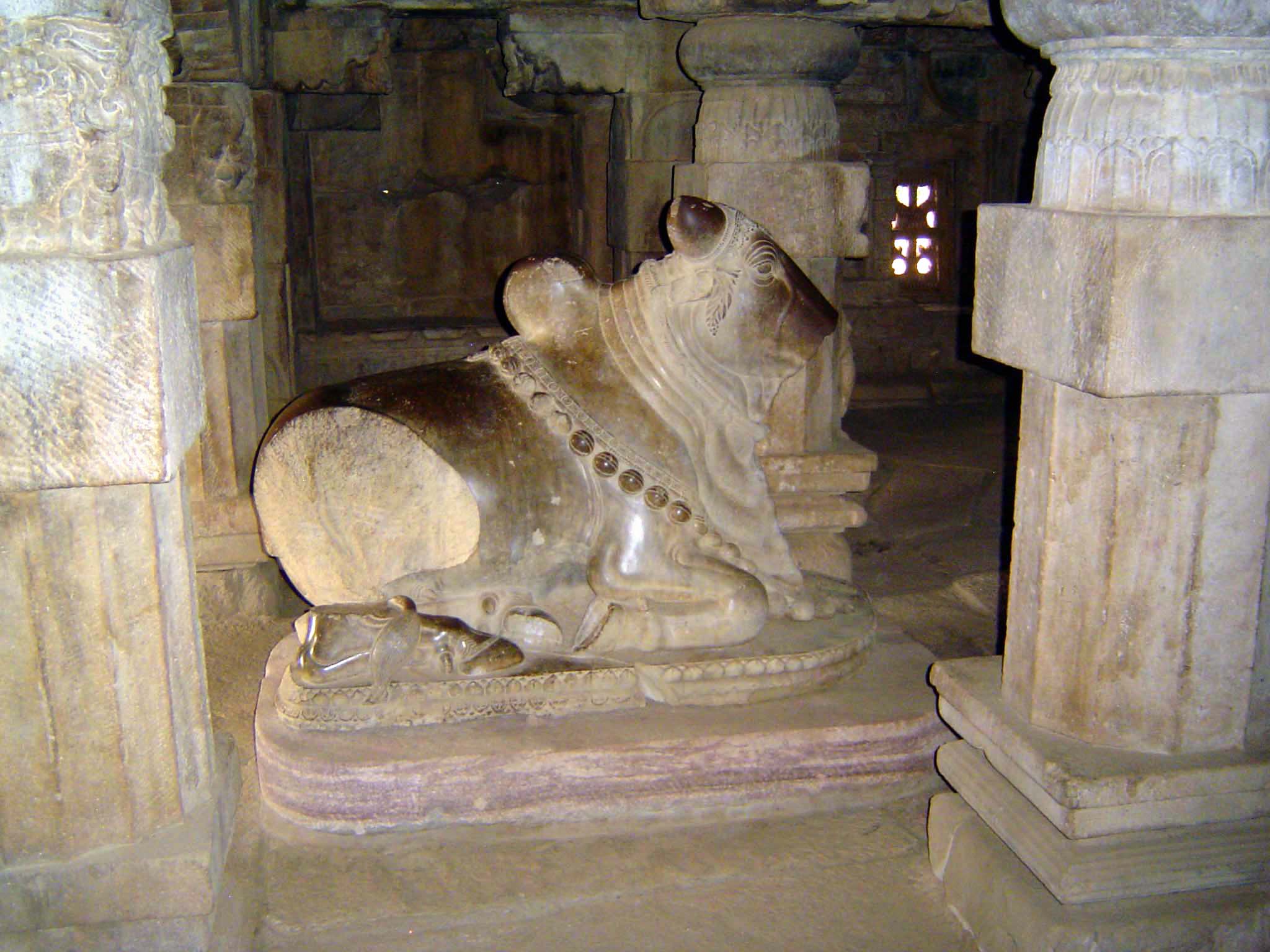 A broken but still elegant Nandi.