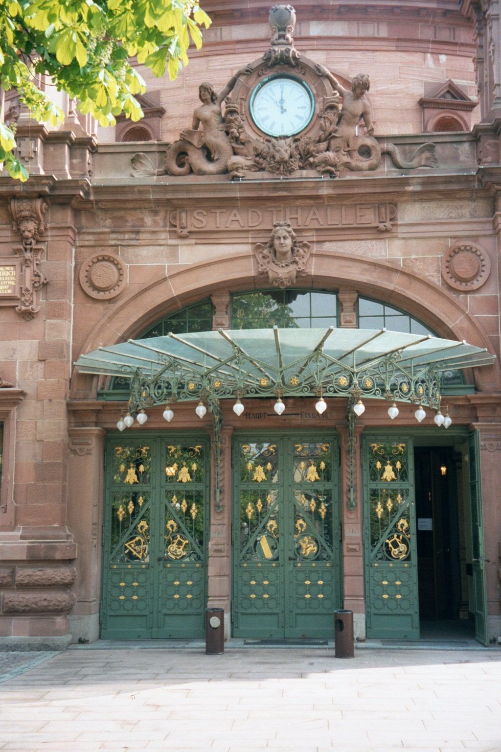 Opulence of a later vintage: the Stadthalle, an active concert hall.