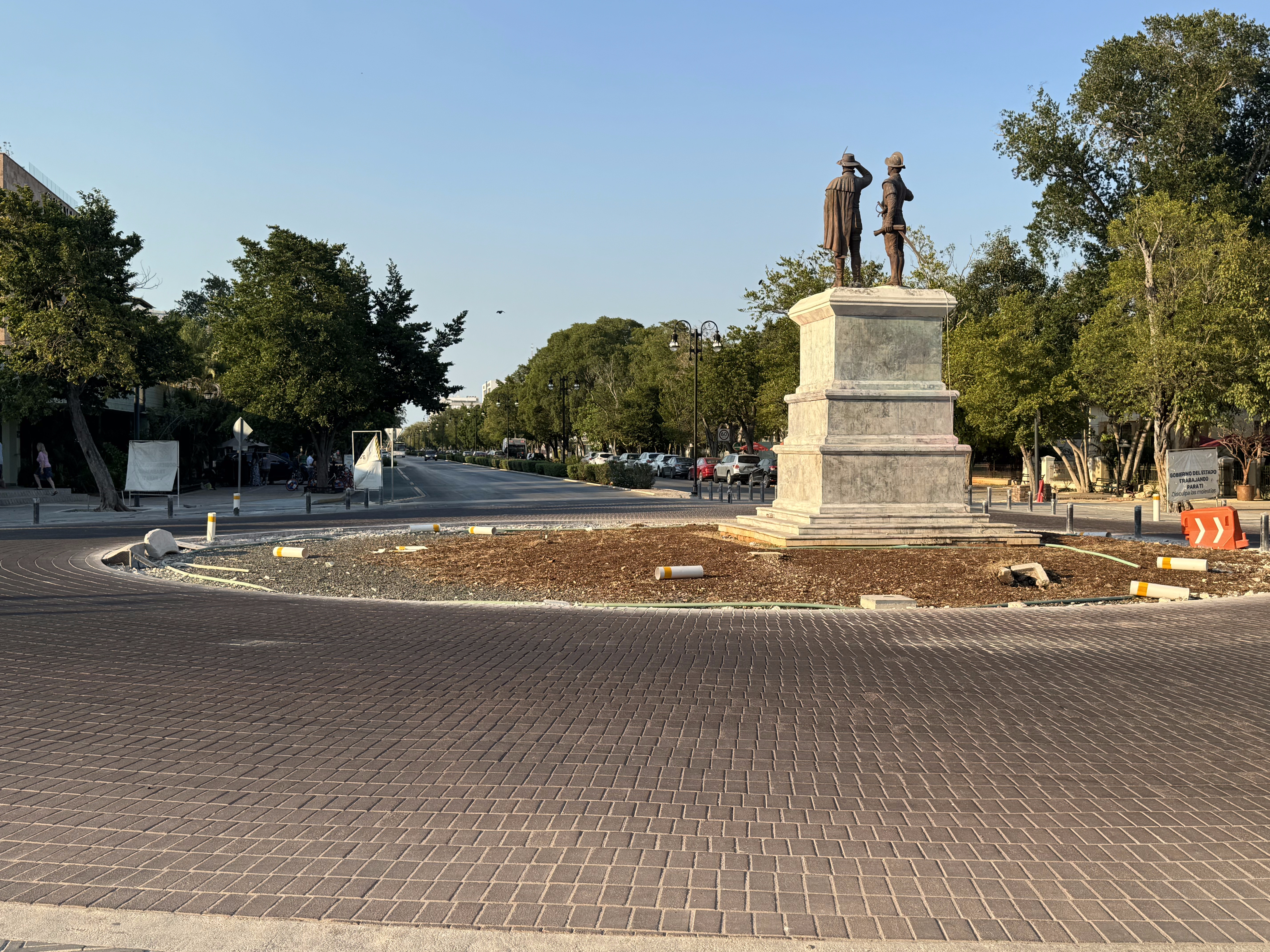 This is its southern terminus.  It's the Paseo Montejo, opened in 1904 as Merida's very own Champs Elysées.