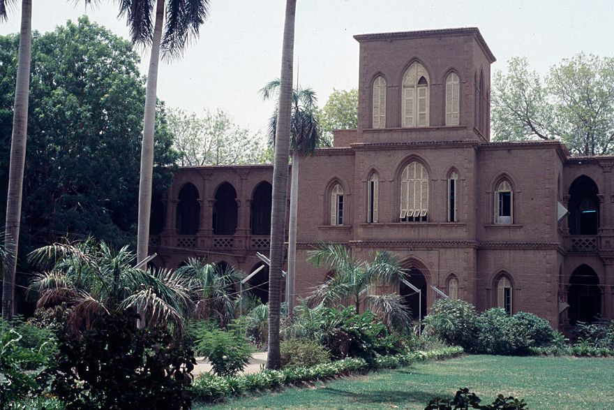 The same building, taken from the west, under a typical Sudanese haze. The Blue Nile is perhaps 200 meters behind the building.