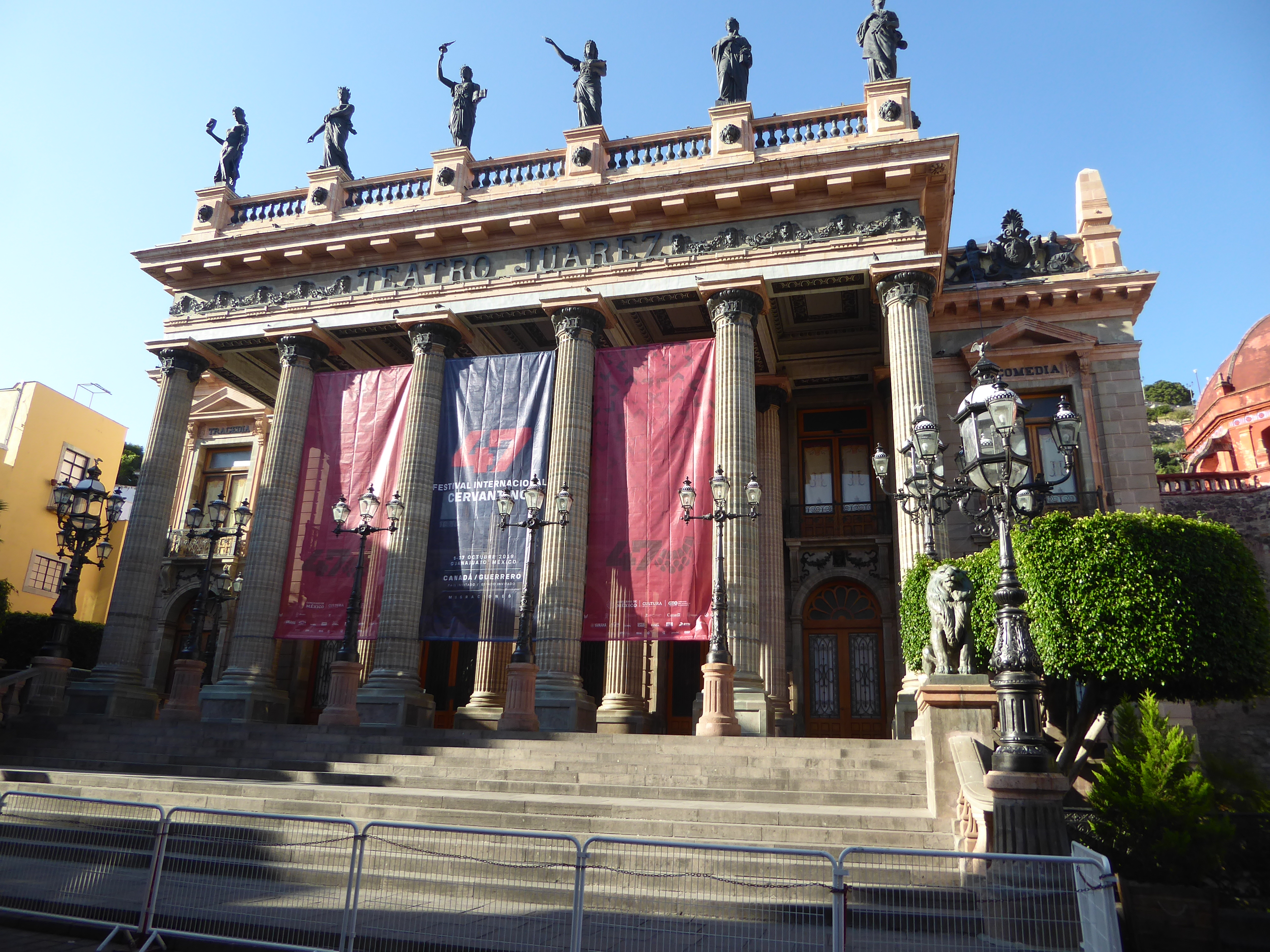 And here is the Teatro Juárez, which opened in 1903 to a performance of Aida attended by—wait for it!—Porfirio Díaz.

Nothing but the best w