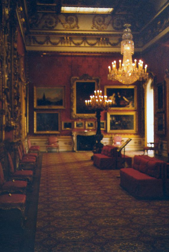 Each year on June 18th, the anniversary of the Battle of Waterloo, the duke held a commemorative banquet in this 90-foot-long hall. He had m