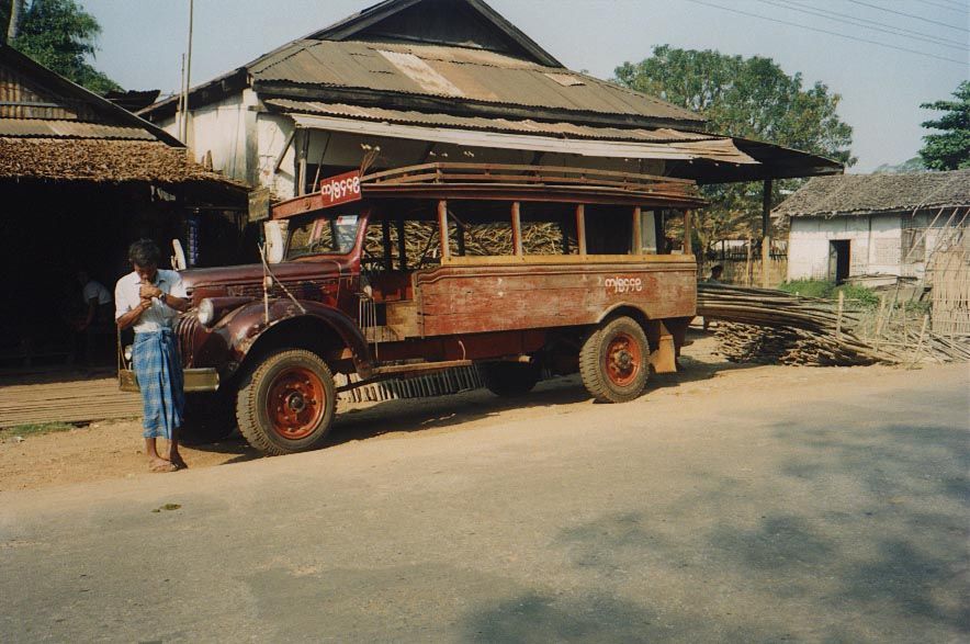They carry freight, too—in this case, the bamboo that was being offloaded a few pictures back