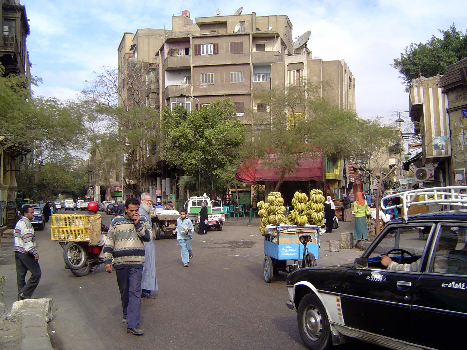 Another modern street, the first to cut across the historic city. It's the Sharia Muhammad 'Ali.