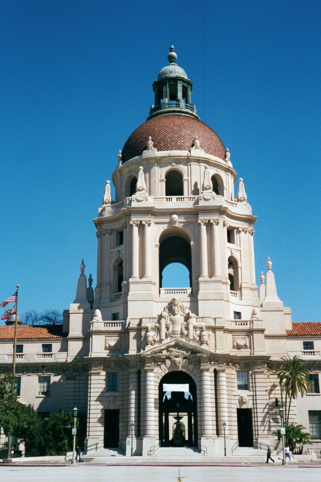 The City Hall, completed in 1927 at the height of Pasadena's appeal to snowbound easterners. The architects were Bakewell and Brown of San F