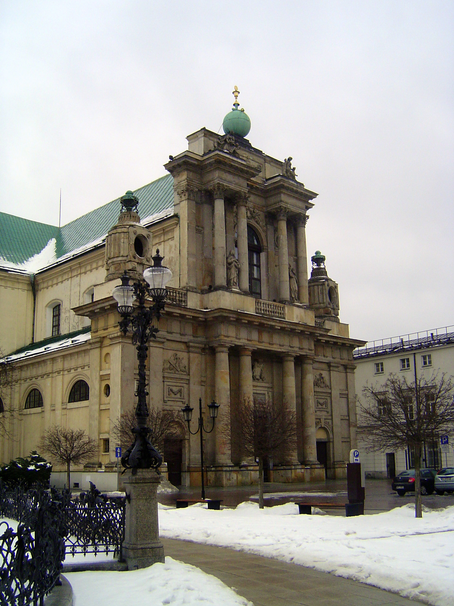 Old by local standards: this is the Church of the Assumption of the Blessed Virgin Mary. Originally a Carmelite church from 1682, it got a n