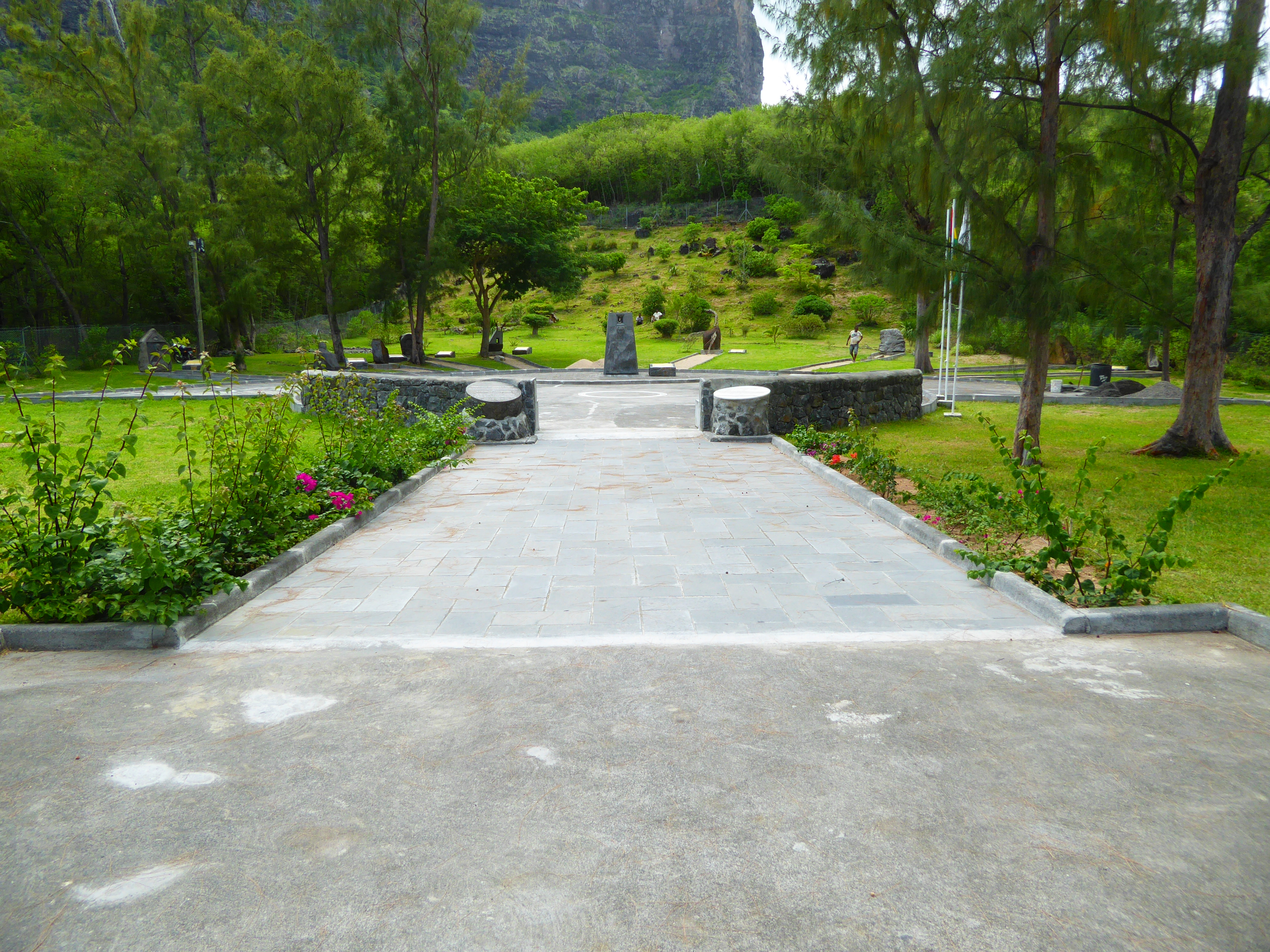 Because of its connection with slavery, Le Morne has been on the UNESCO World Heritage list since 2008. There isn't much to see, however, ap