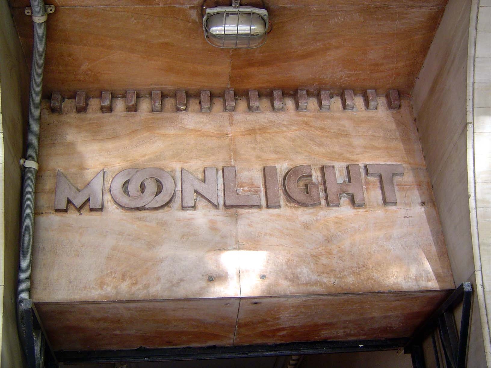 The apartment entrances are often elegantly signed.