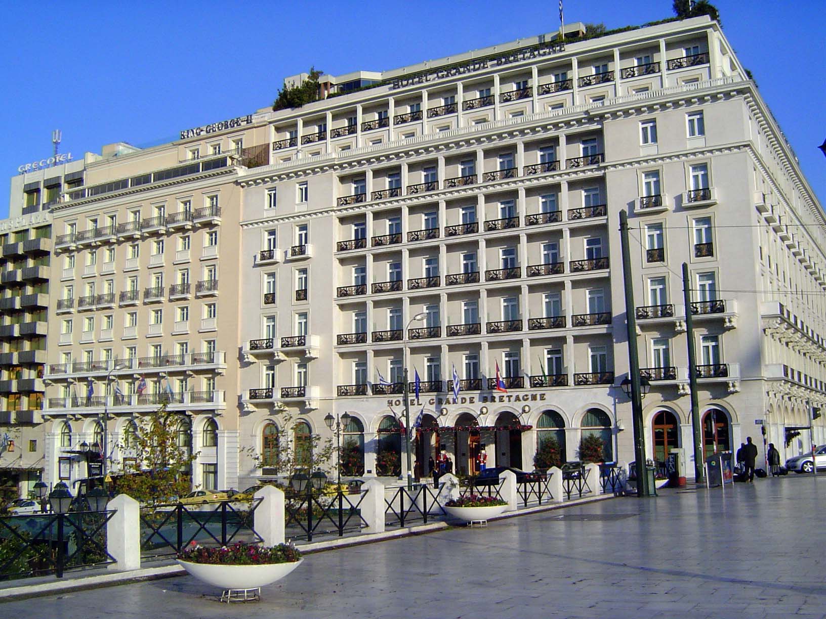 Kitty corner to the palace is the city's longstanding top-of-the-heap hotel.