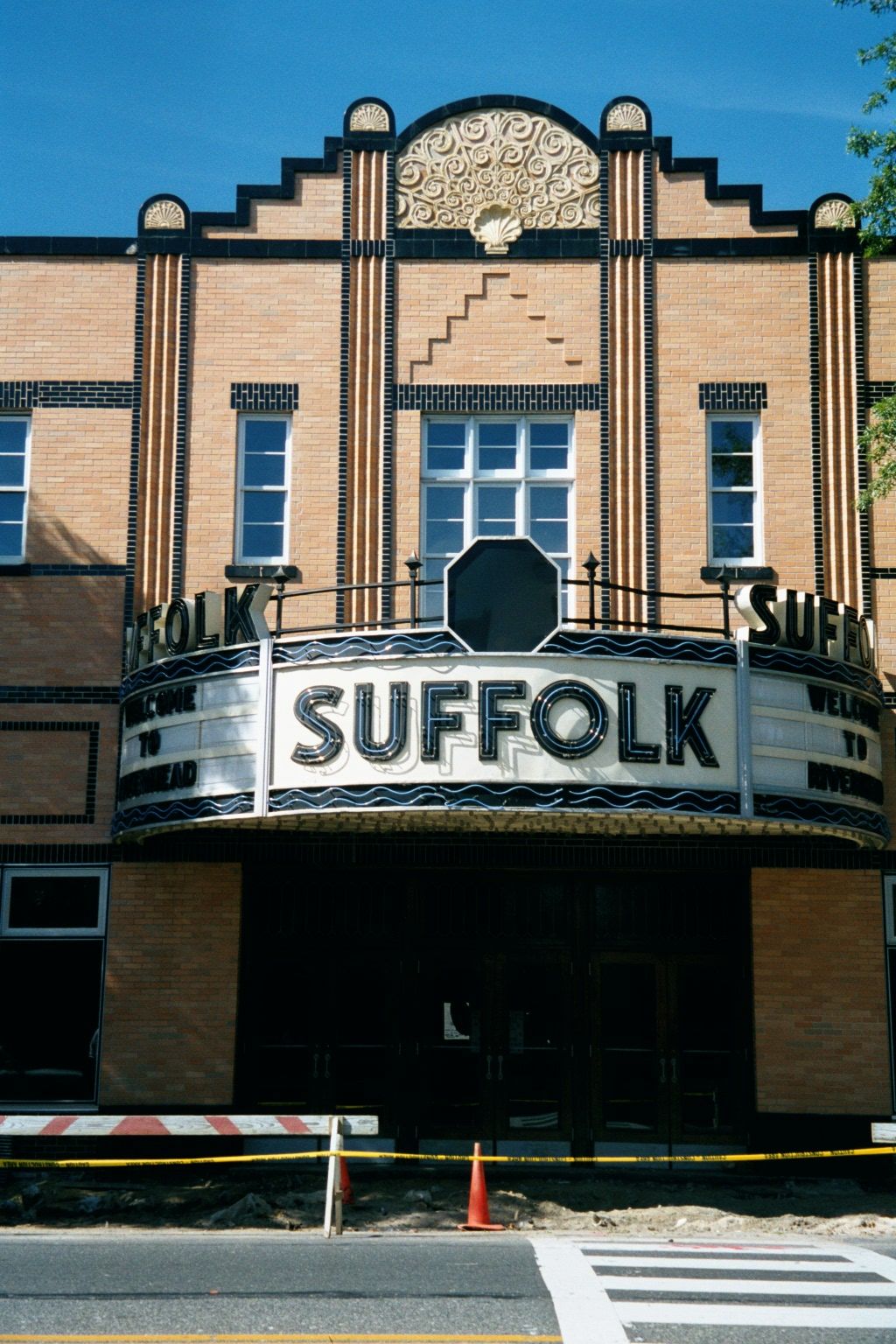 Another dozen miles to Riverhead, seat of Suffolk County.