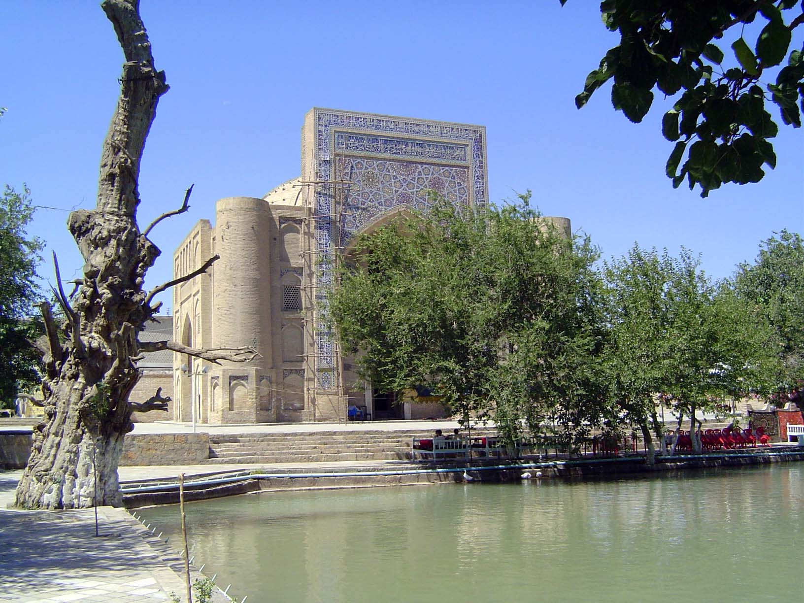 The pool, with ancient mulberries, was dug about 1620, when Nadir Divanbegi commissioned this khanaqah or dervish hostel. The pool, cleaned