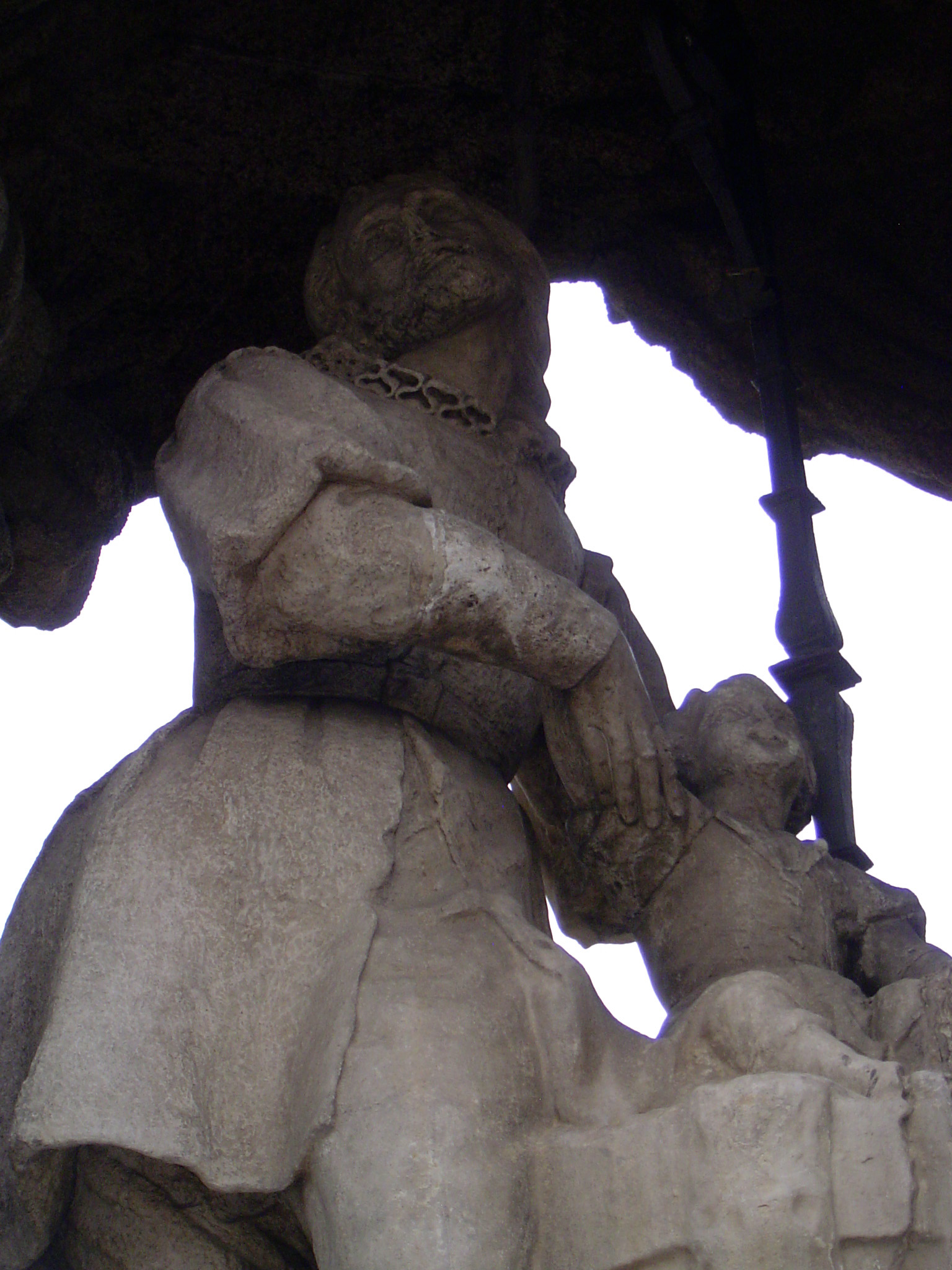 Isidro, despite his fine dress, was a 12th century peasant and is today the patron saint of both farmers and Madrid.