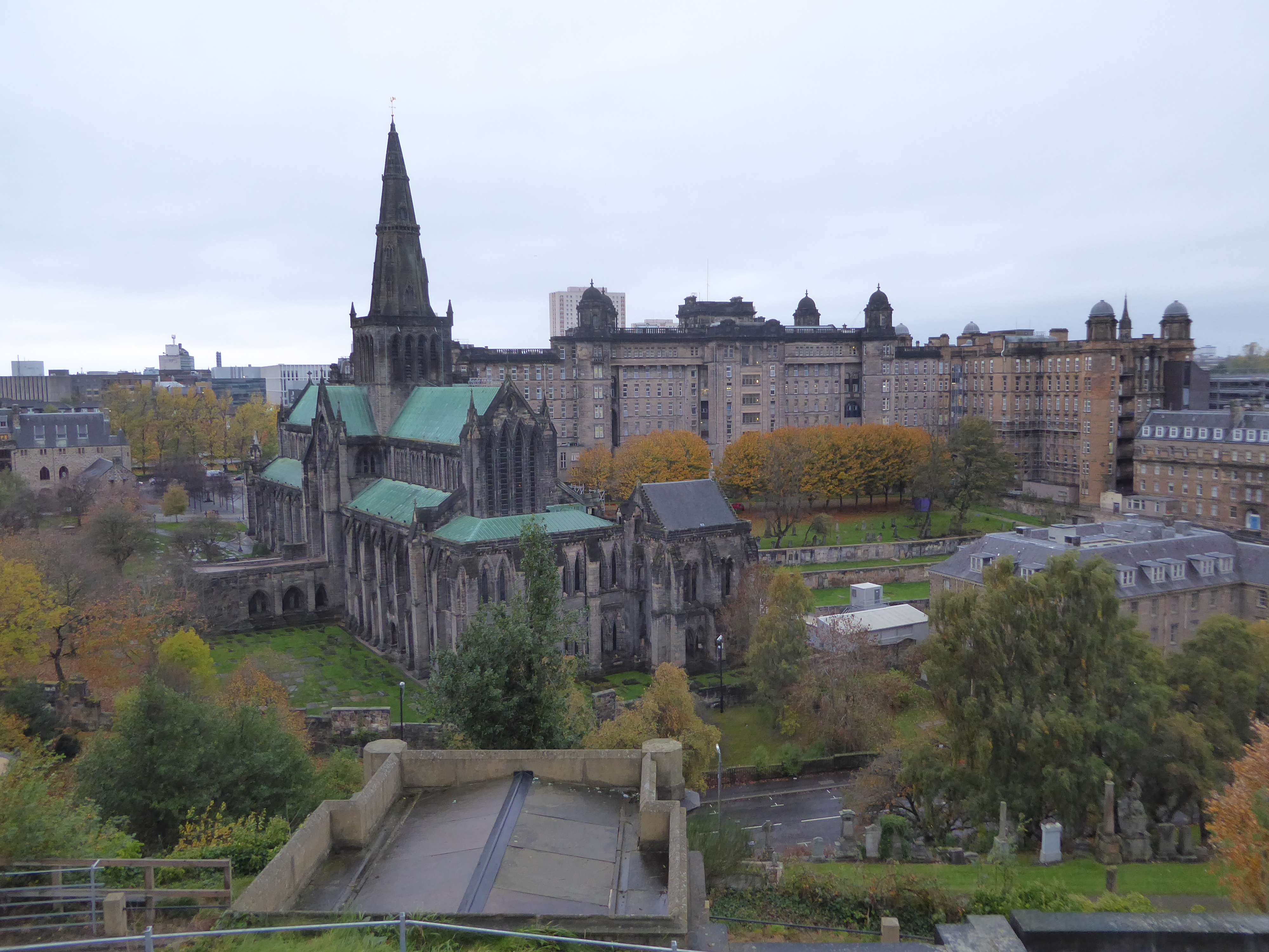 The Royal Infirmary was designed by no less than James Miller, architect of Glasgow's railroad station.  Williamson calls the building "a gr