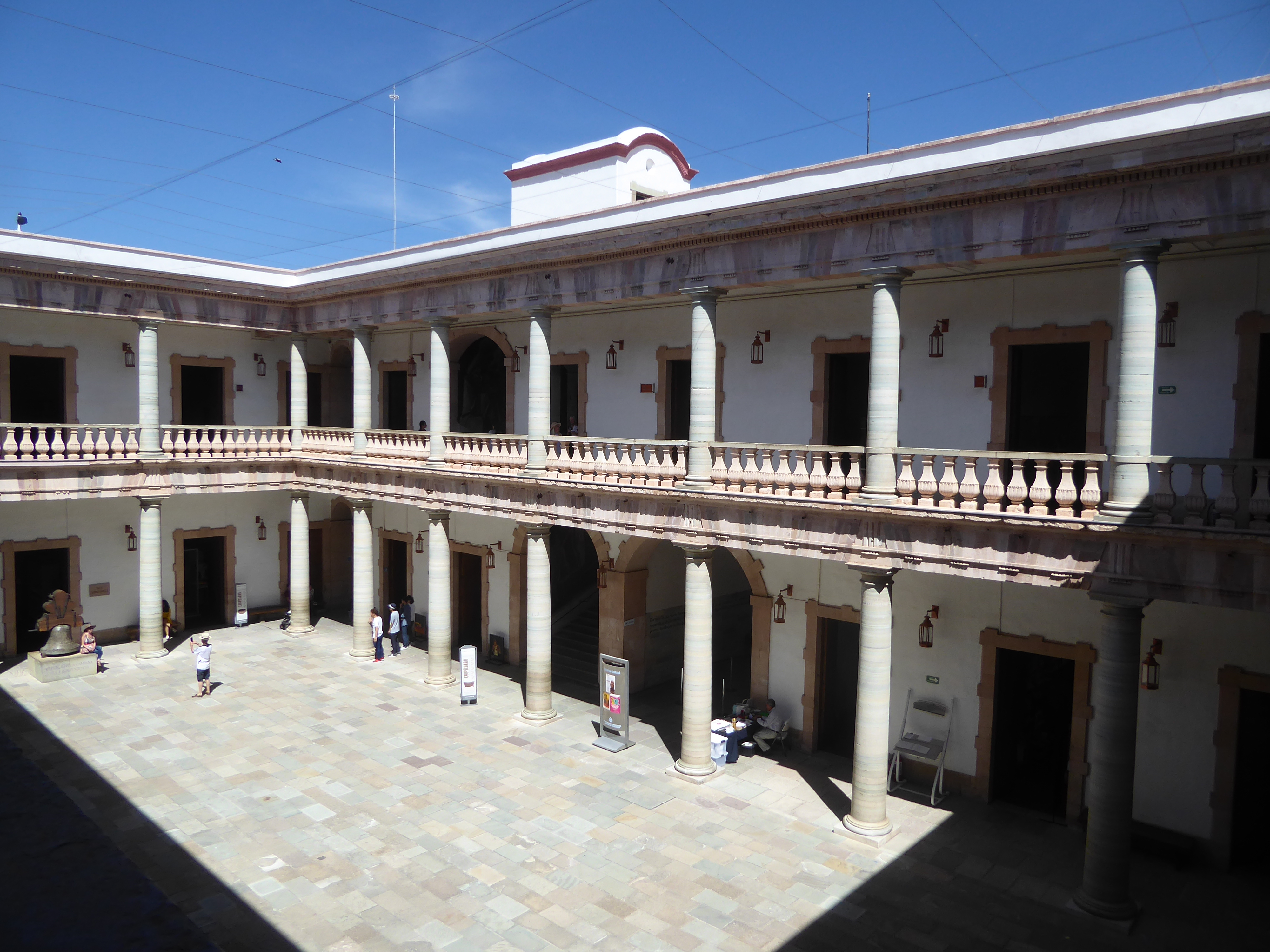 The original plans of the granary were the work of José Alejandro Durán y Villaseñor, the city's public-works director. Dozens of store room