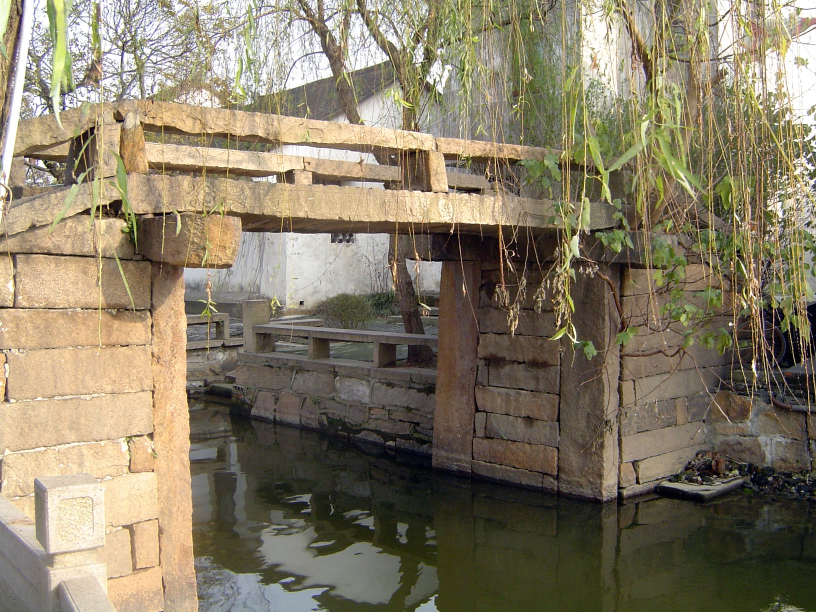 There's a range of bridge types. Post and lintel here.
